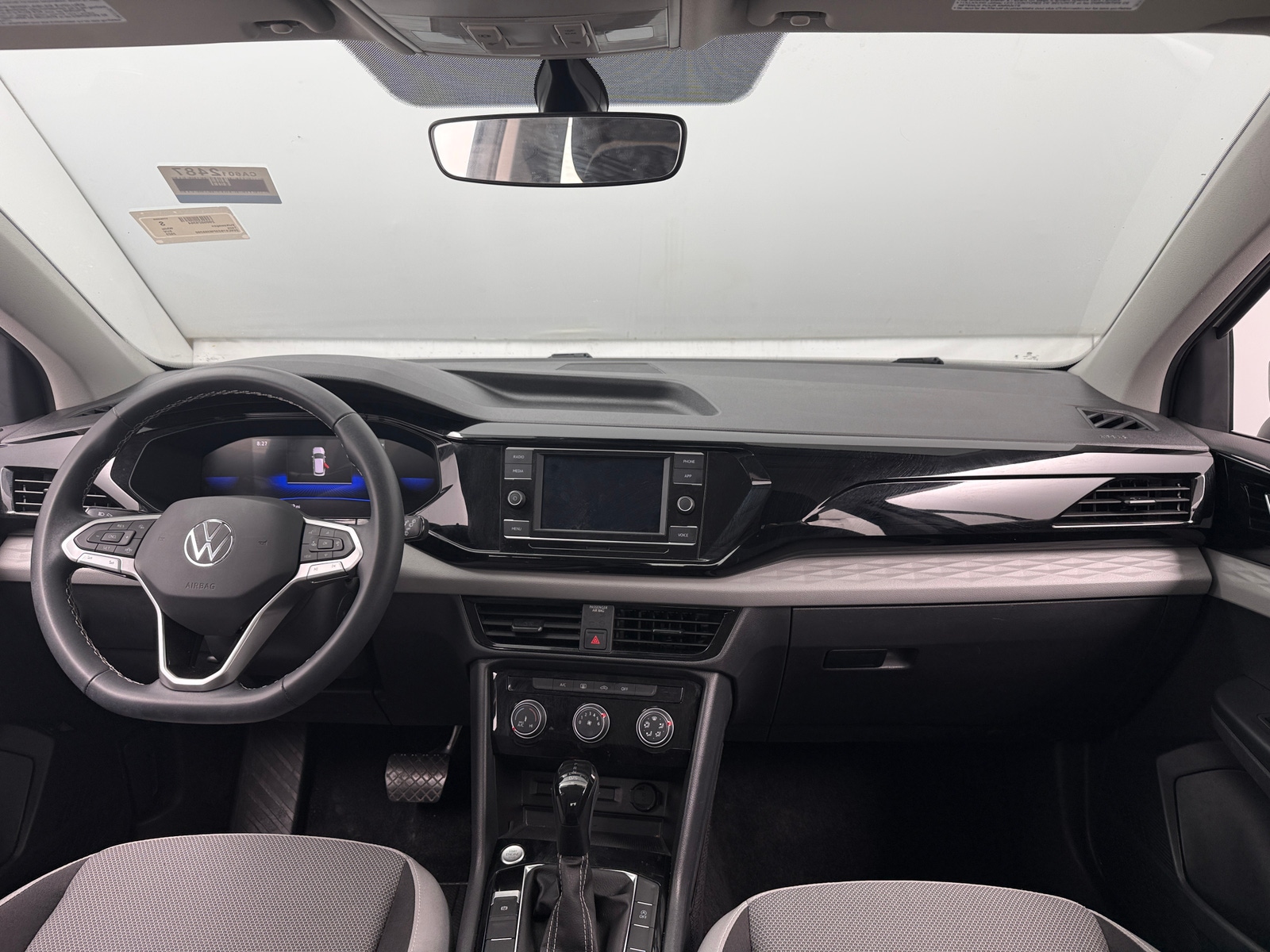 Thumbnail: 2023 Volkswagen Taos - 3