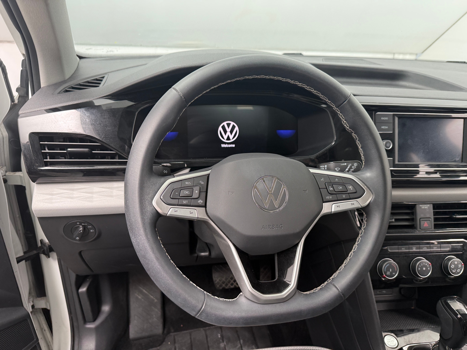 Thumbnail: 2023 Volkswagen Taos - 5