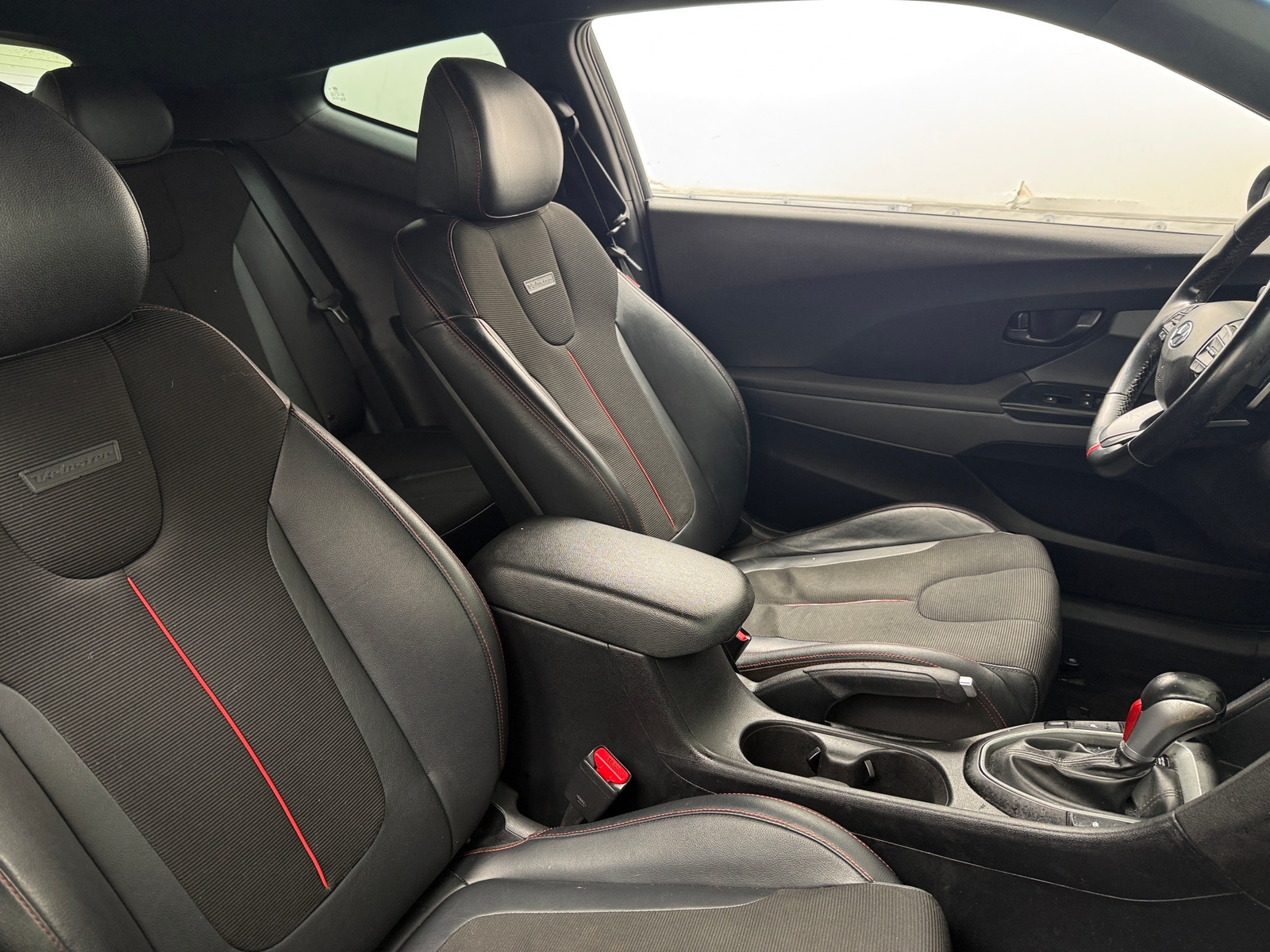 Thumbnail: 2019 Hyundai Veloster - 2