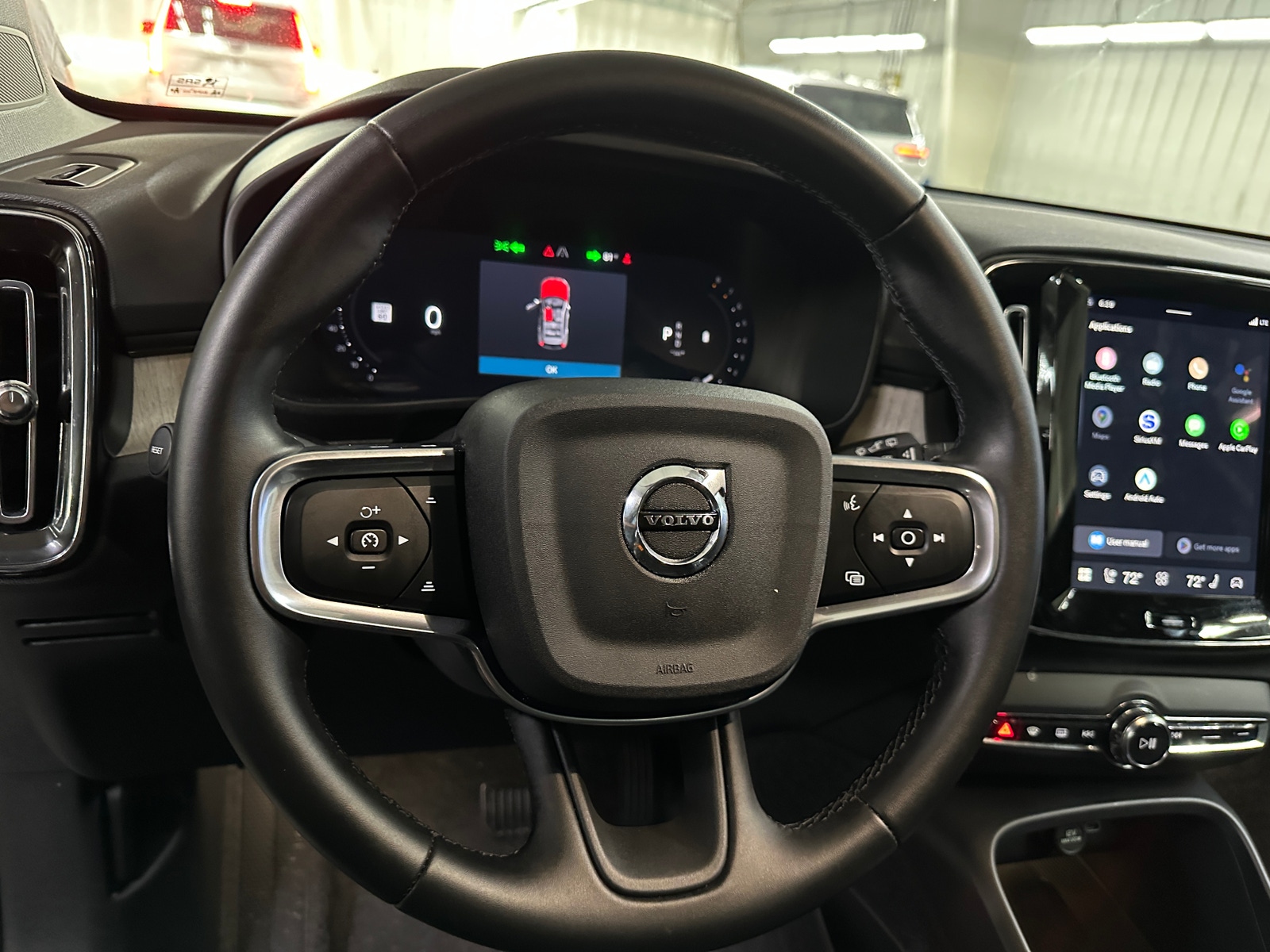 Thumbnail: 2026 Volvo XC40 - 4