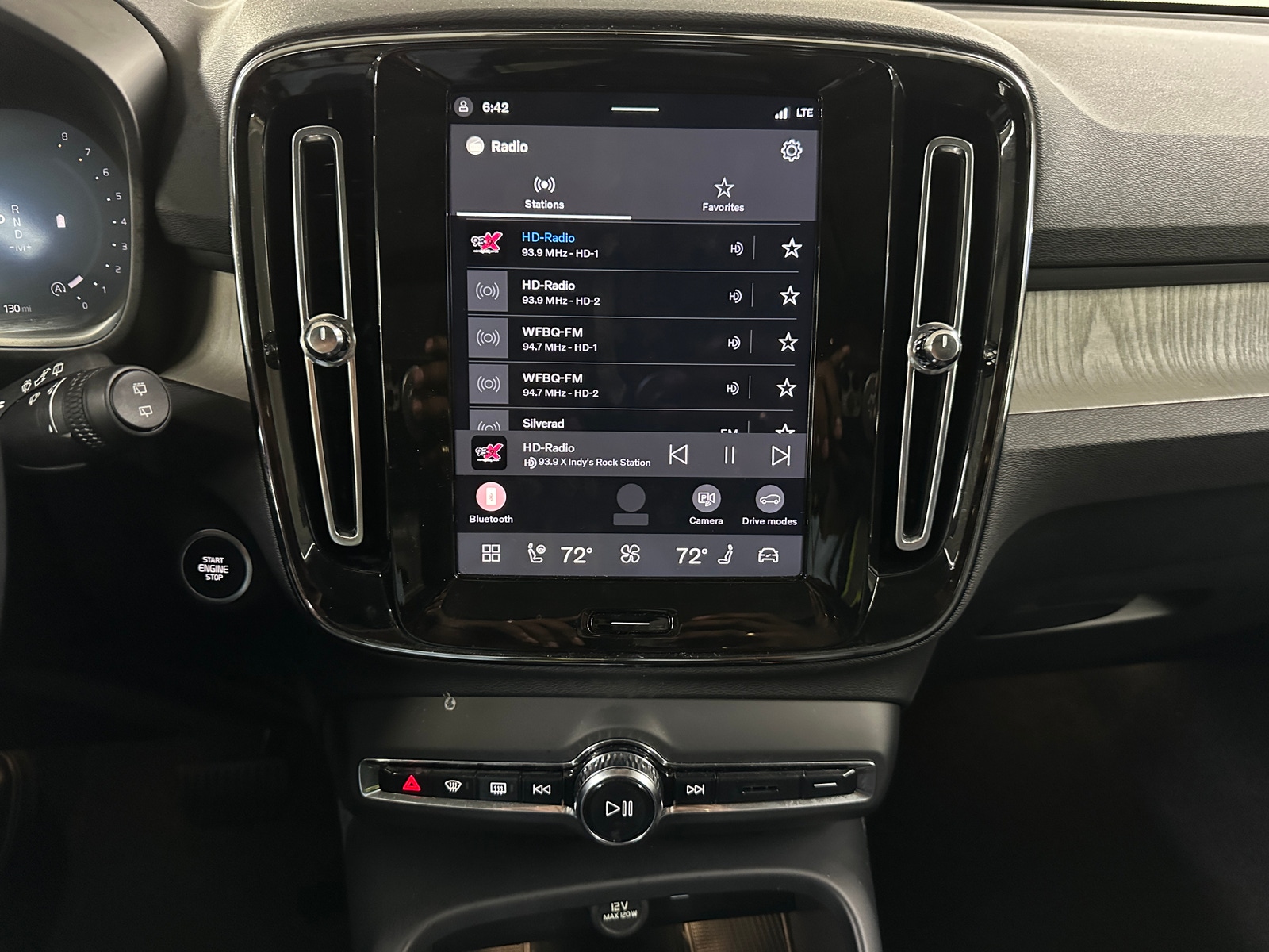 Thumbnail: 2026 Volvo XC40 - 3