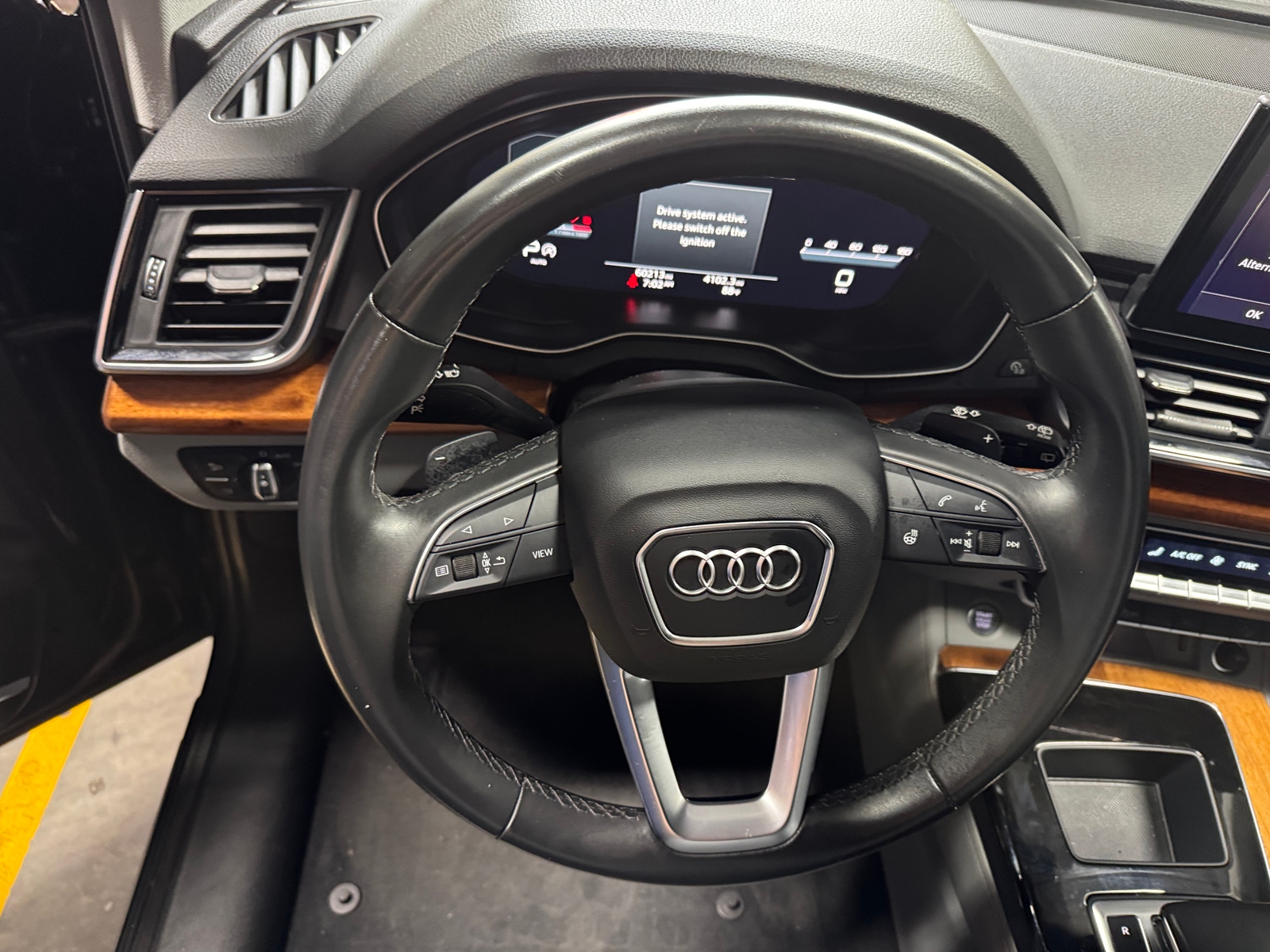 Thumbnail: 2022 Audi Q5 - 4
