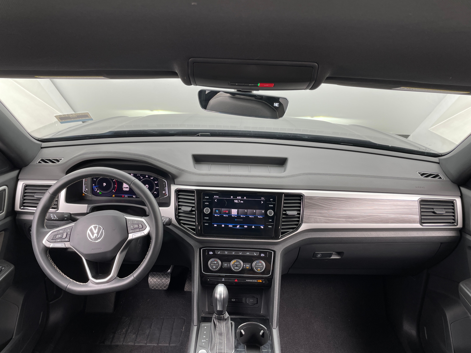 Thumbnail: 2022 Volkswagen Atlas - 2