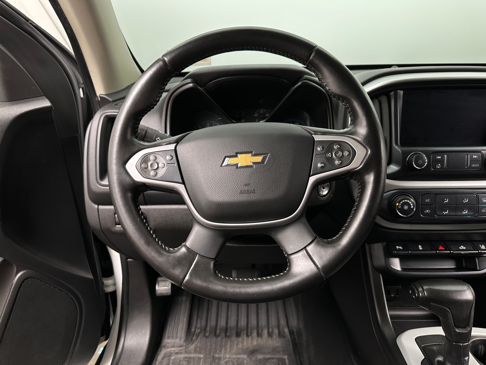 Thumbnail: 2021 Chevrolet Colorado - 5