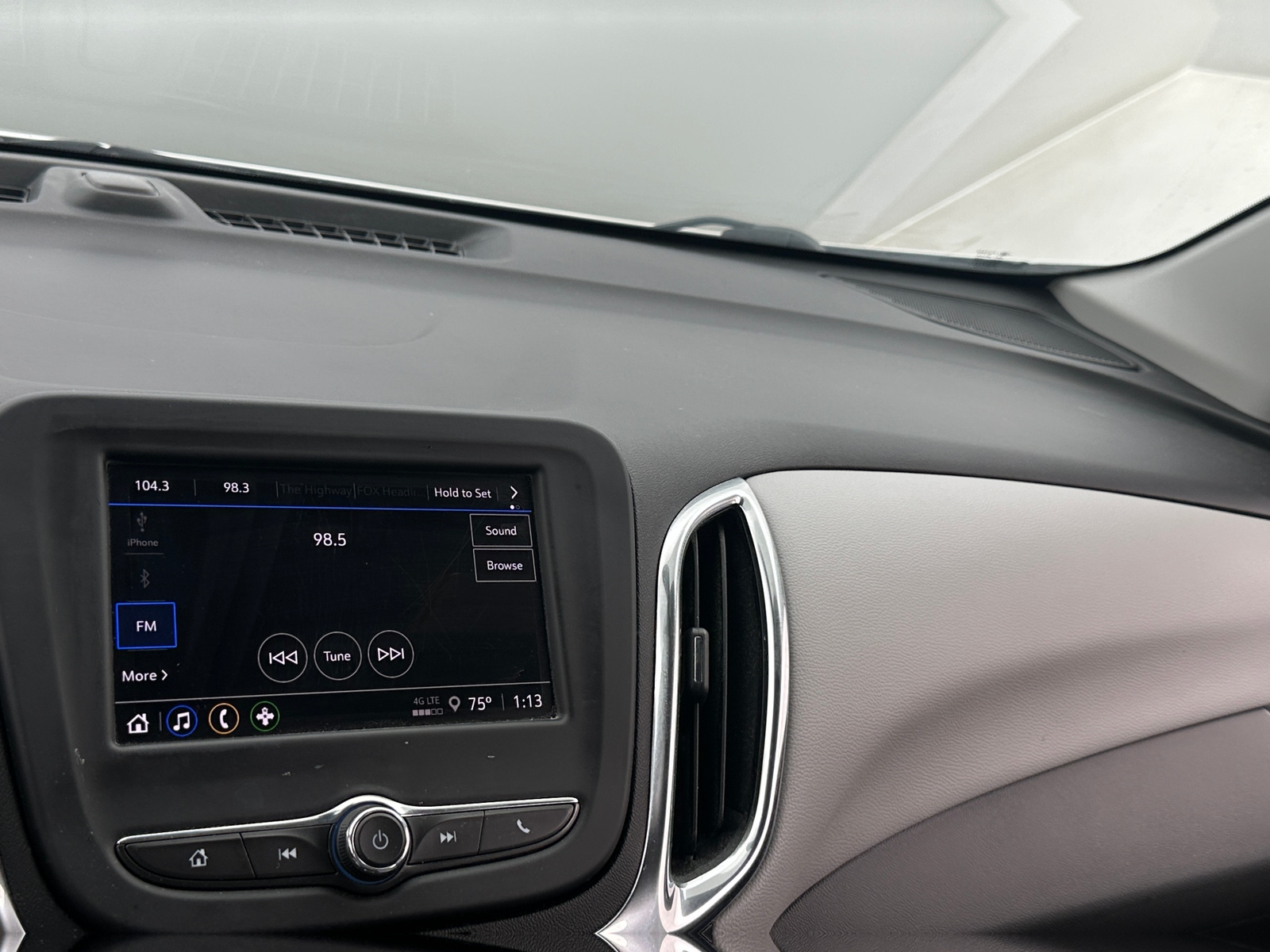 Thumbnail: 2023 Chevrolet Equinox - 4