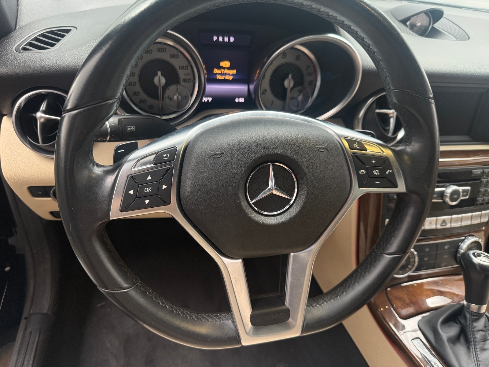 Thumbnail: 2015 Mercedes-Benz SLK - 4