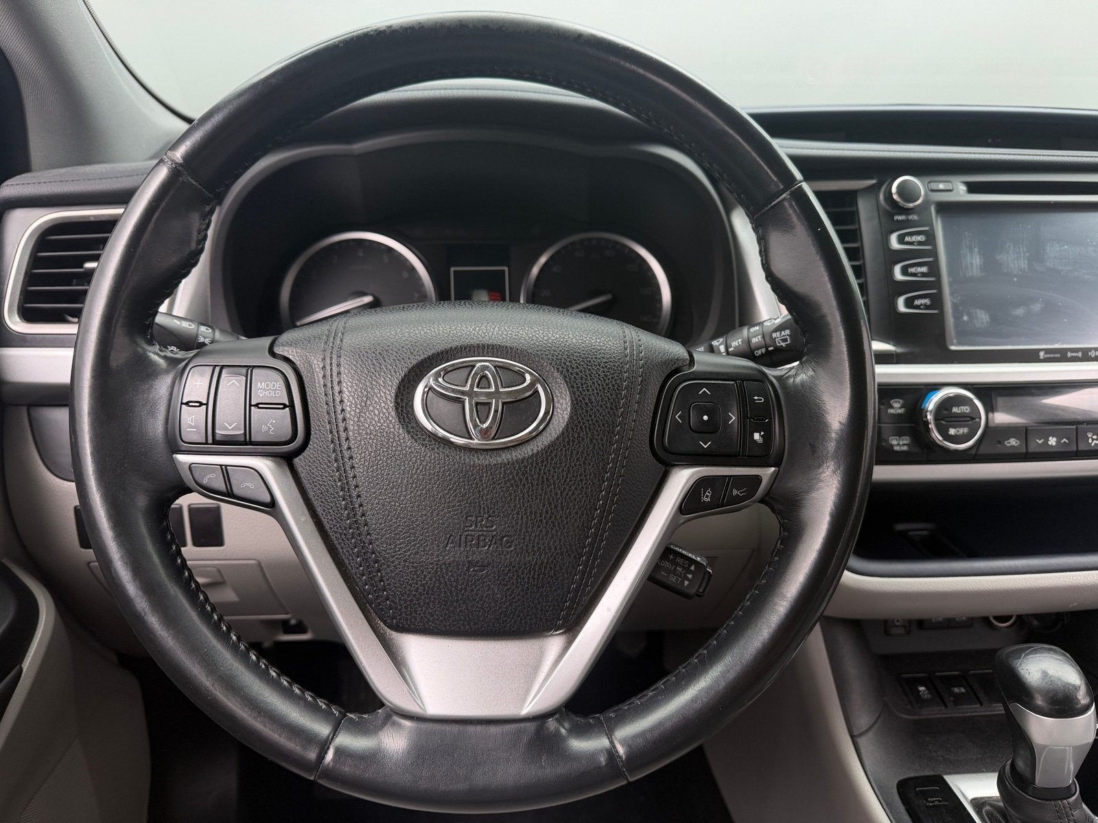 Thumbnail: 2017 Toyota Highlander - 4