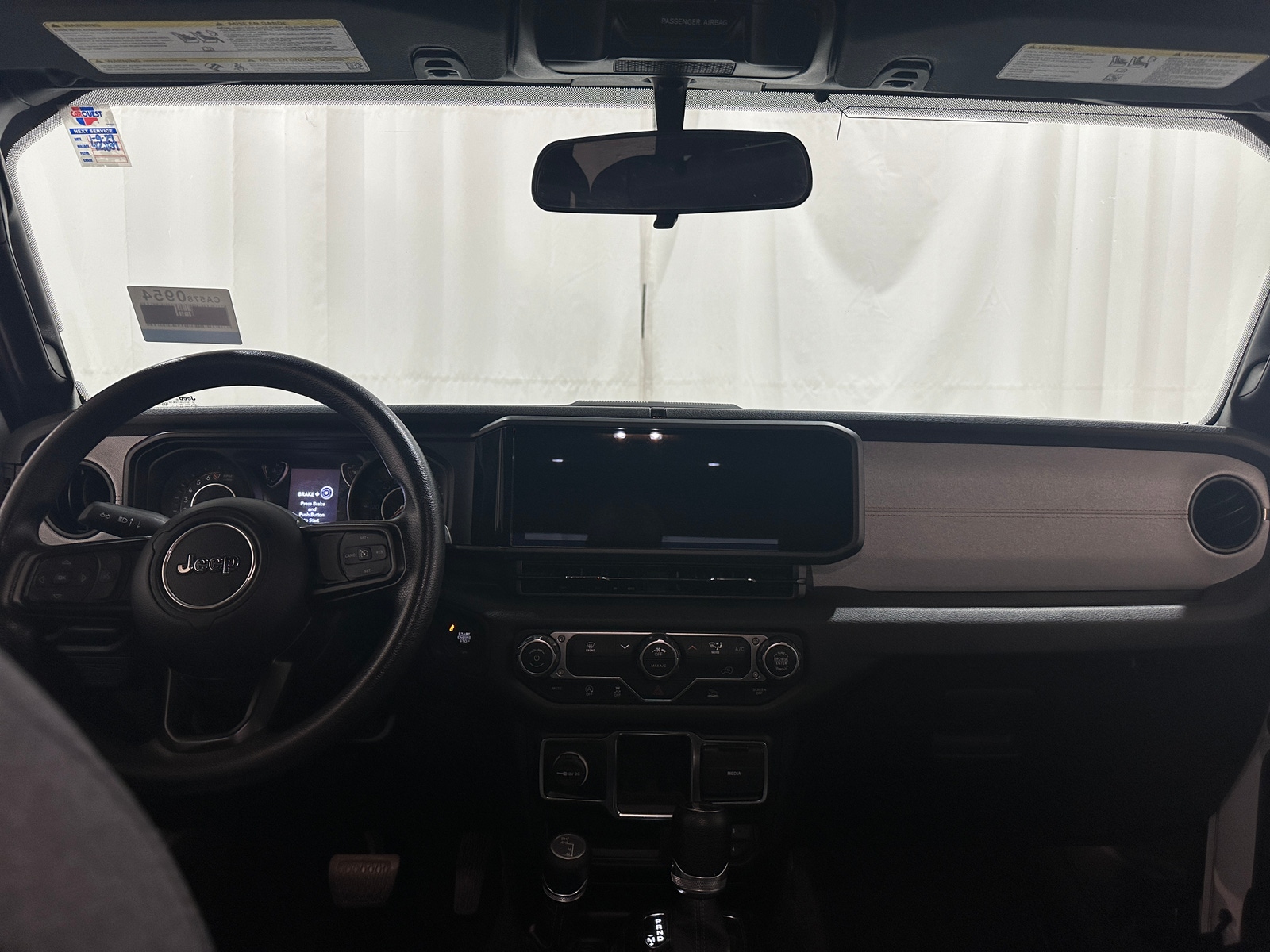 Thumbnail: 2024 Jeep Gladiator - 3