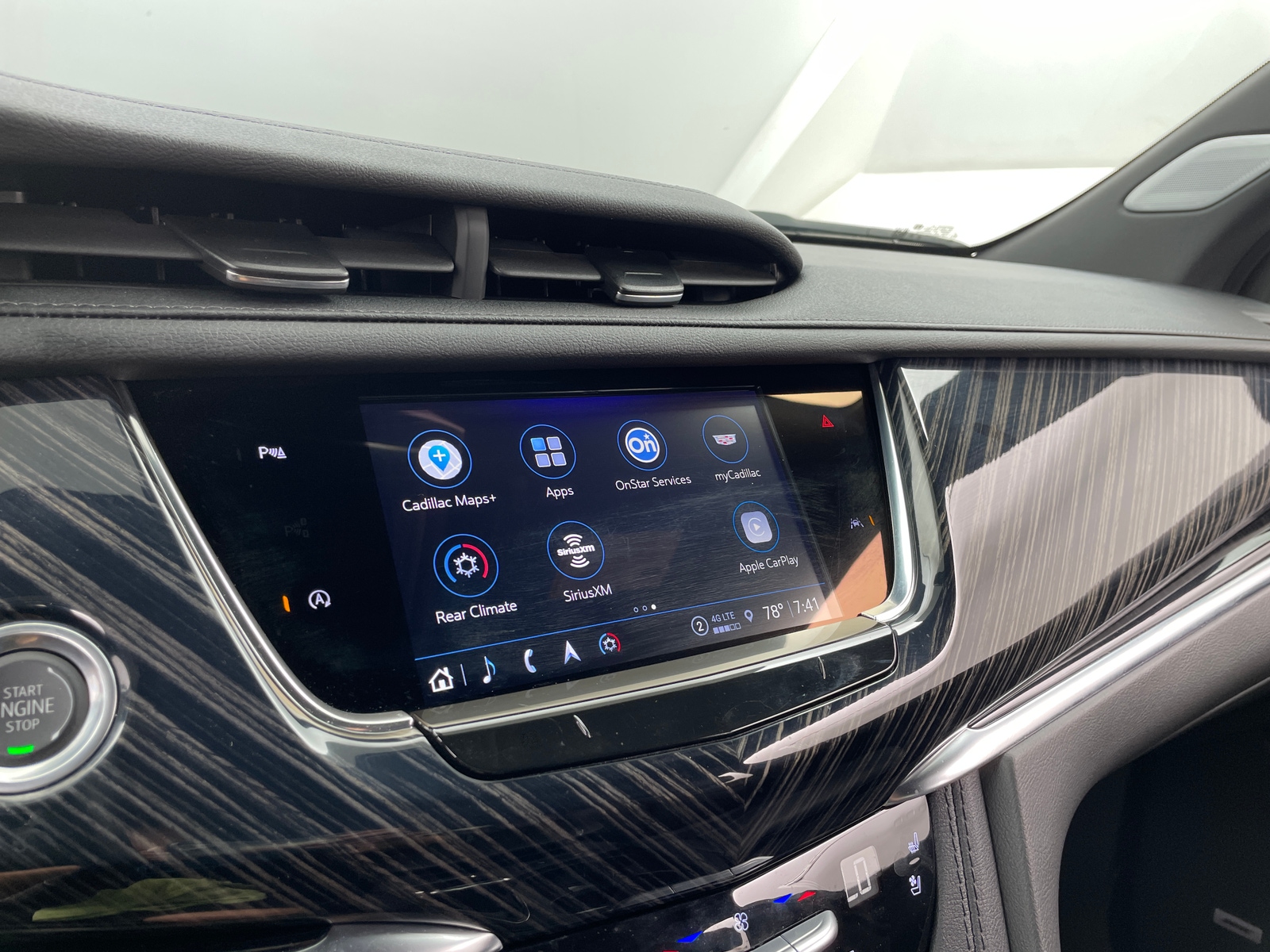 Thumbnail: 2025 Cadillac XT6 - 3