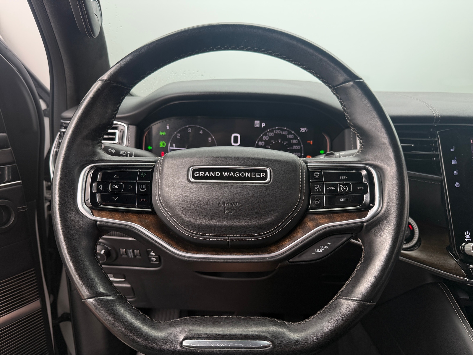 Thumbnail: 2023 Jeep Grand Wagoneer - 4