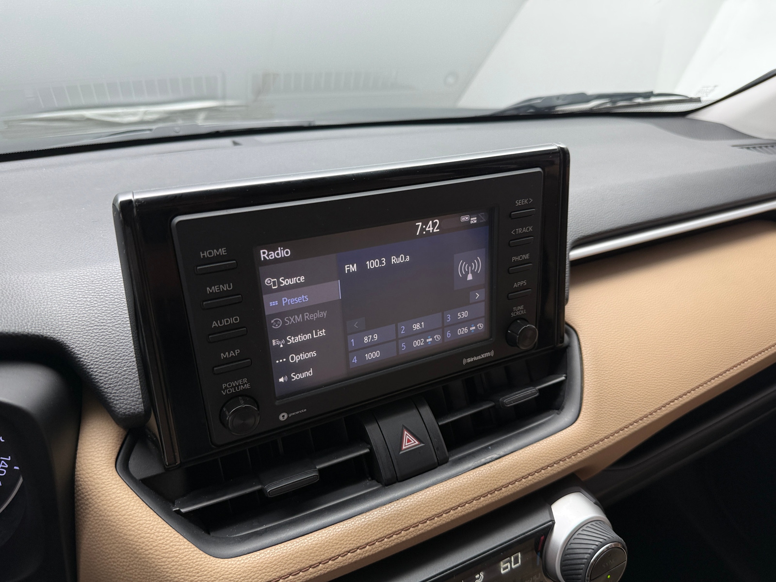 Thumbnail: 2020 Toyota RAV4 - 4