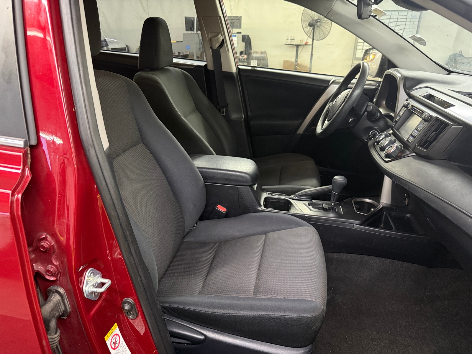 Thumbnail: 2018 Toyota RAV4 - 2