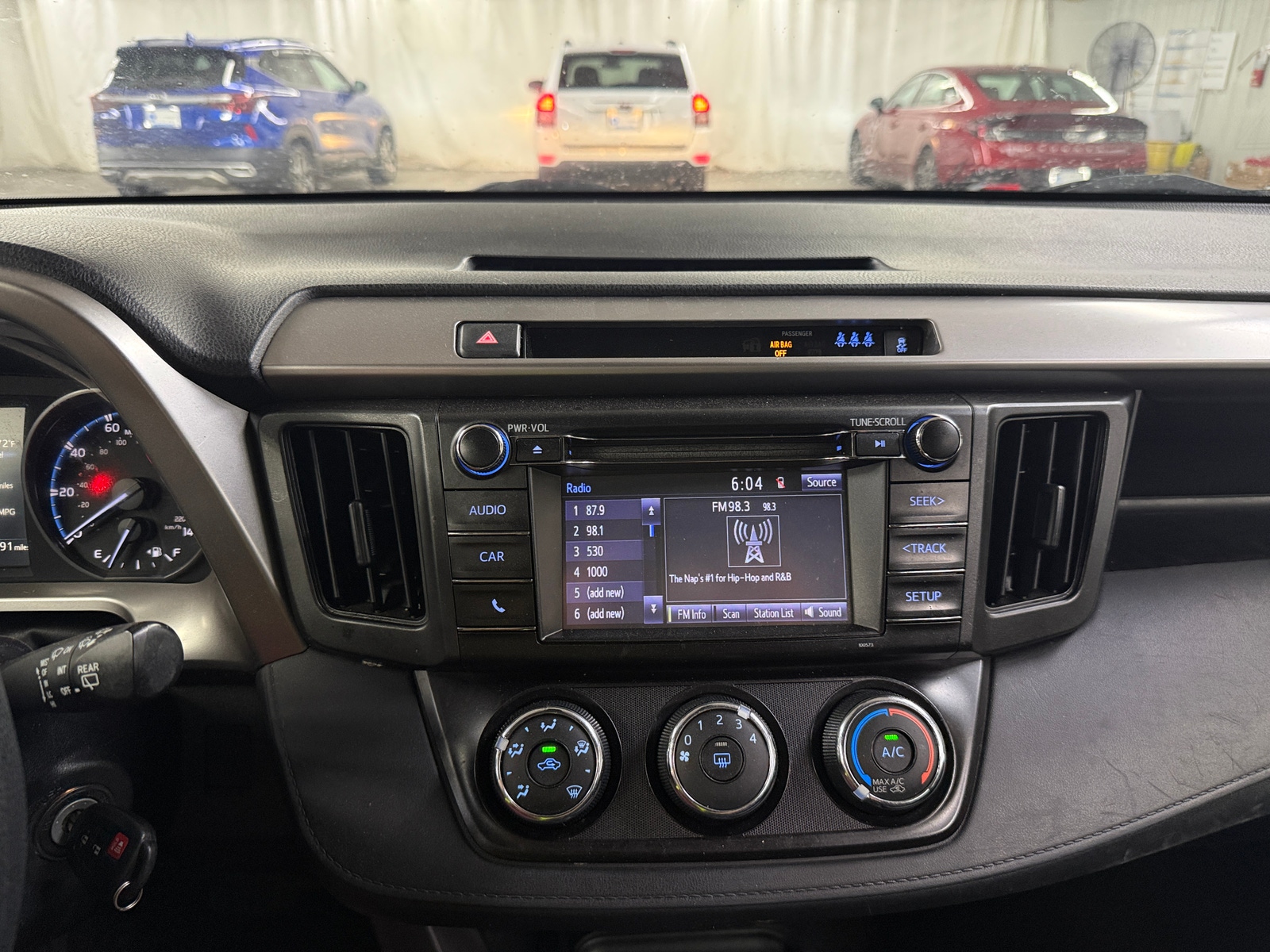 Thumbnail: 2018 Toyota RAV4 - 4
