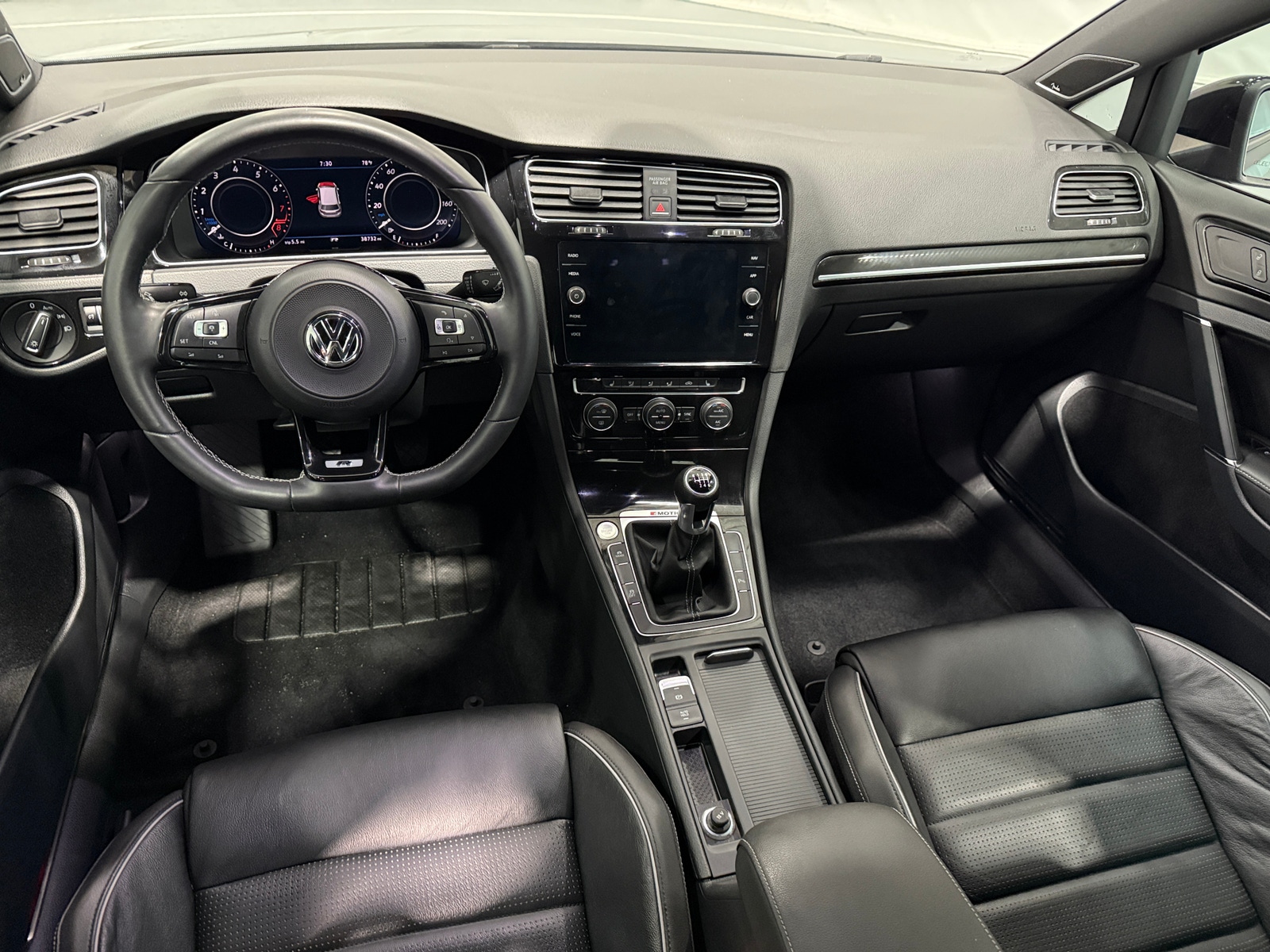 Thumbnail: 2018 Volkswagen Golf - 2