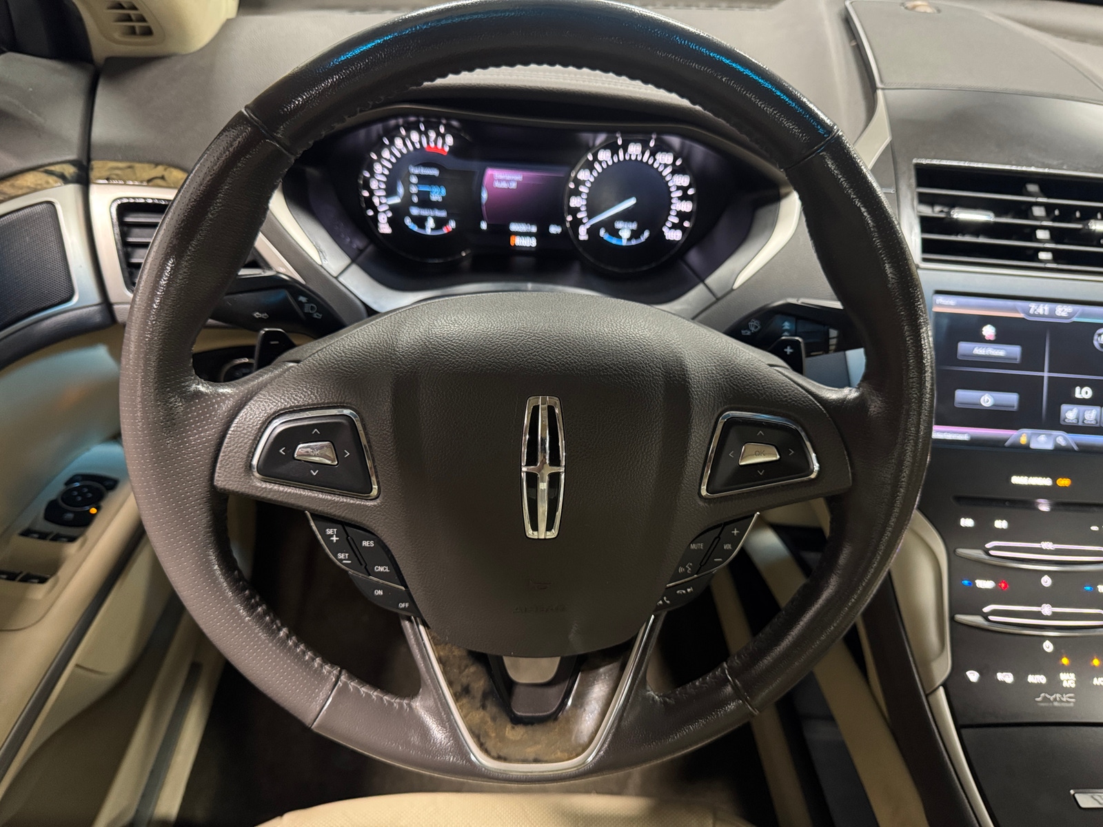 Thumbnail: 2013 Lincoln MKZ - 4