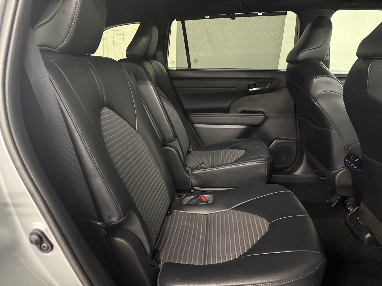 Thumbnail: 2021 Toyota Highlander - 5