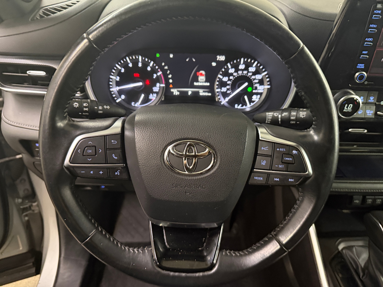 Thumbnail: 2021 Toyota Highlander - 4