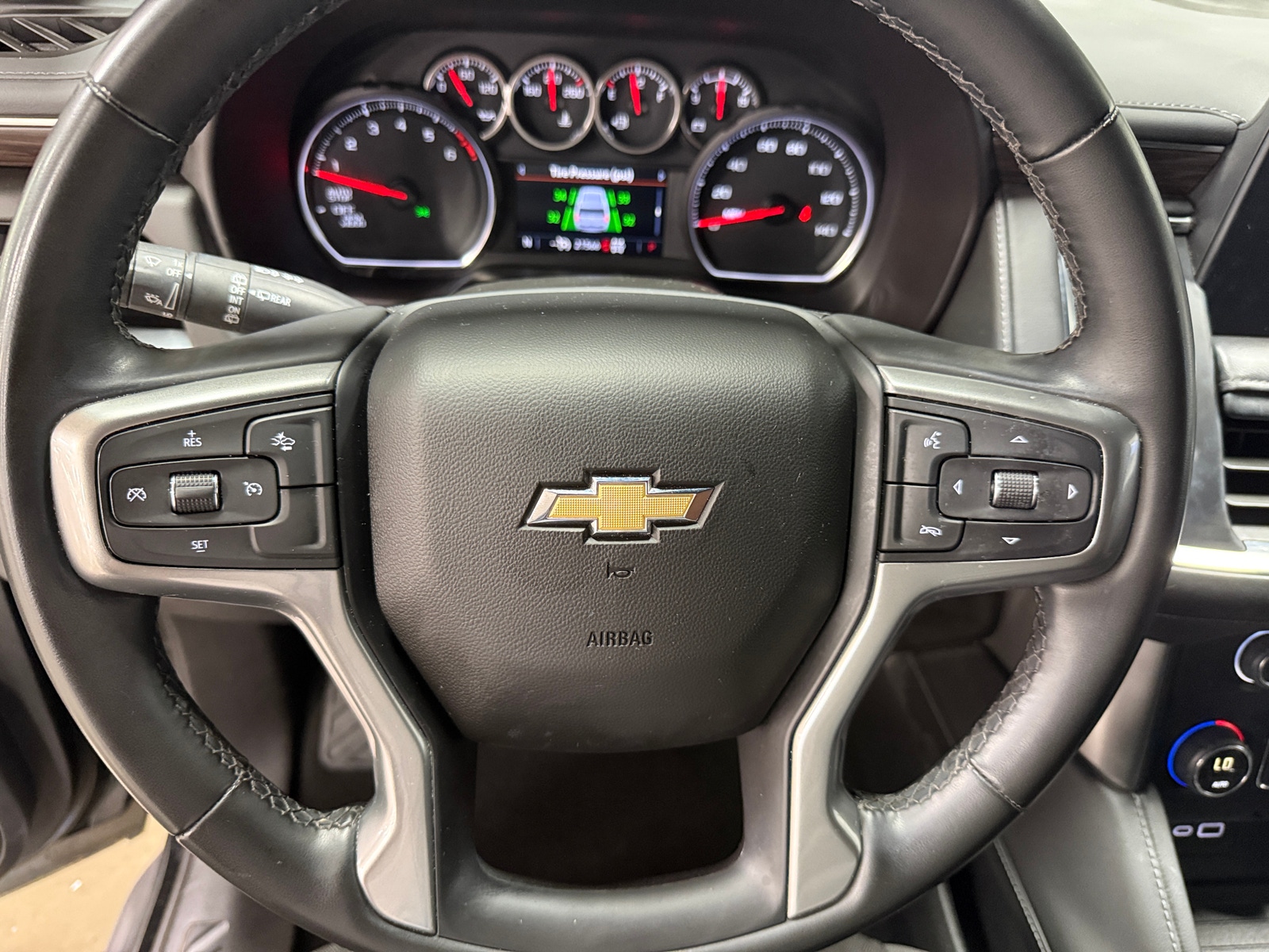 Thumbnail: 2024 Chevrolet Tahoe - 5