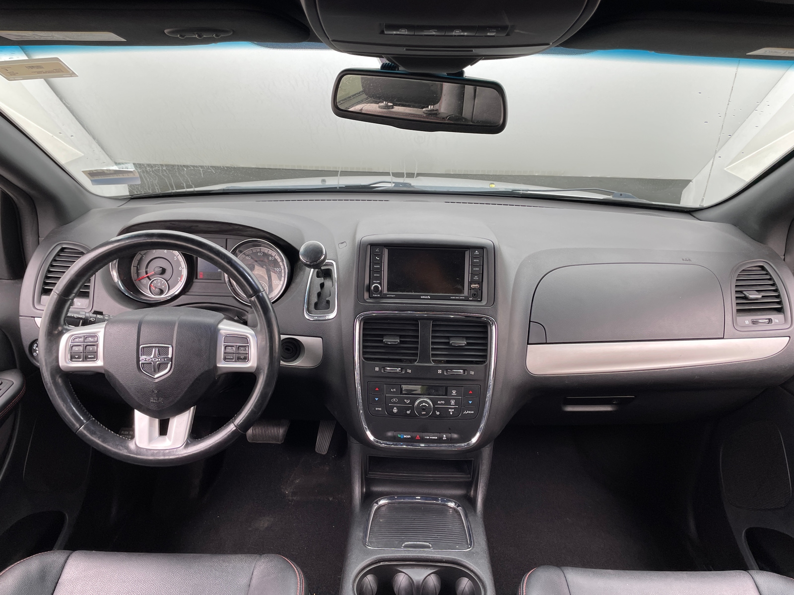 Thumbnail: 2019 Dodge Grand Caravan - 2