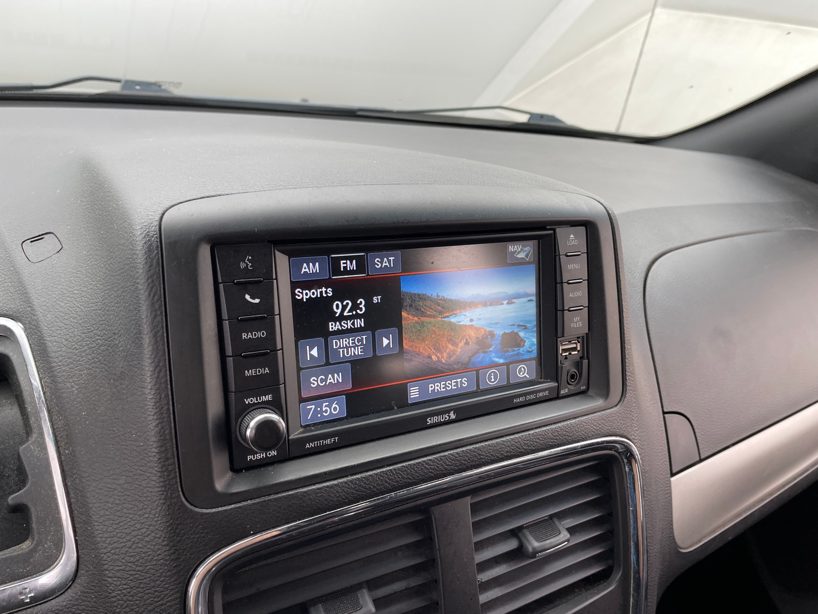 Thumbnail: 2019 Dodge Grand Caravan - 3