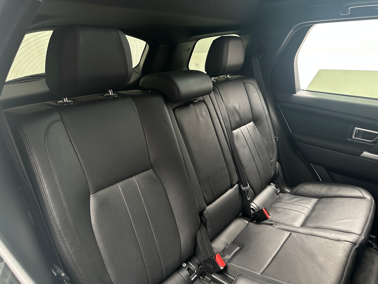 Thumbnail: 2018 Land Rover Discovery Sport - 5
