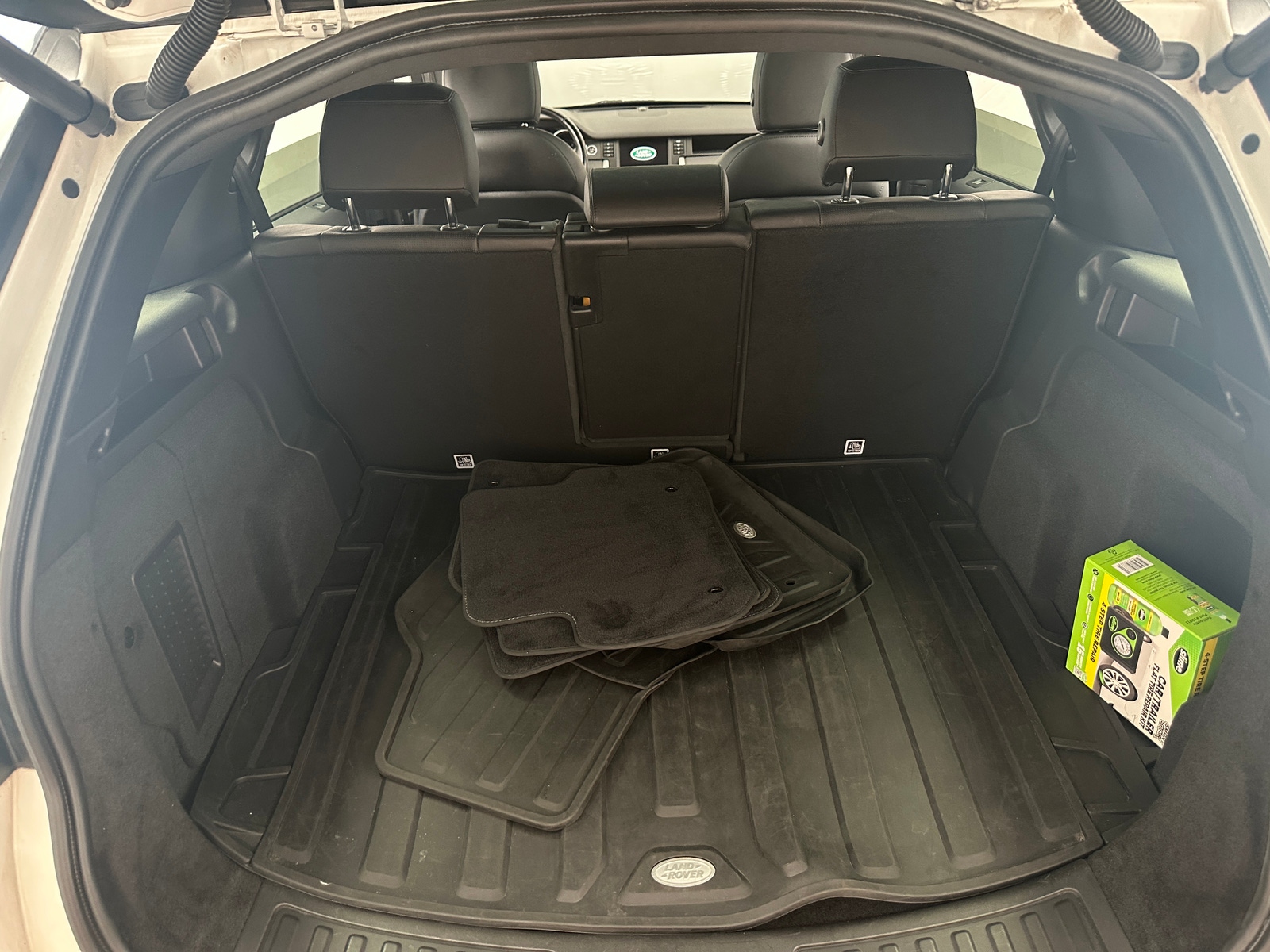 Thumbnail: 2018 Land Rover Discovery Sport - 6