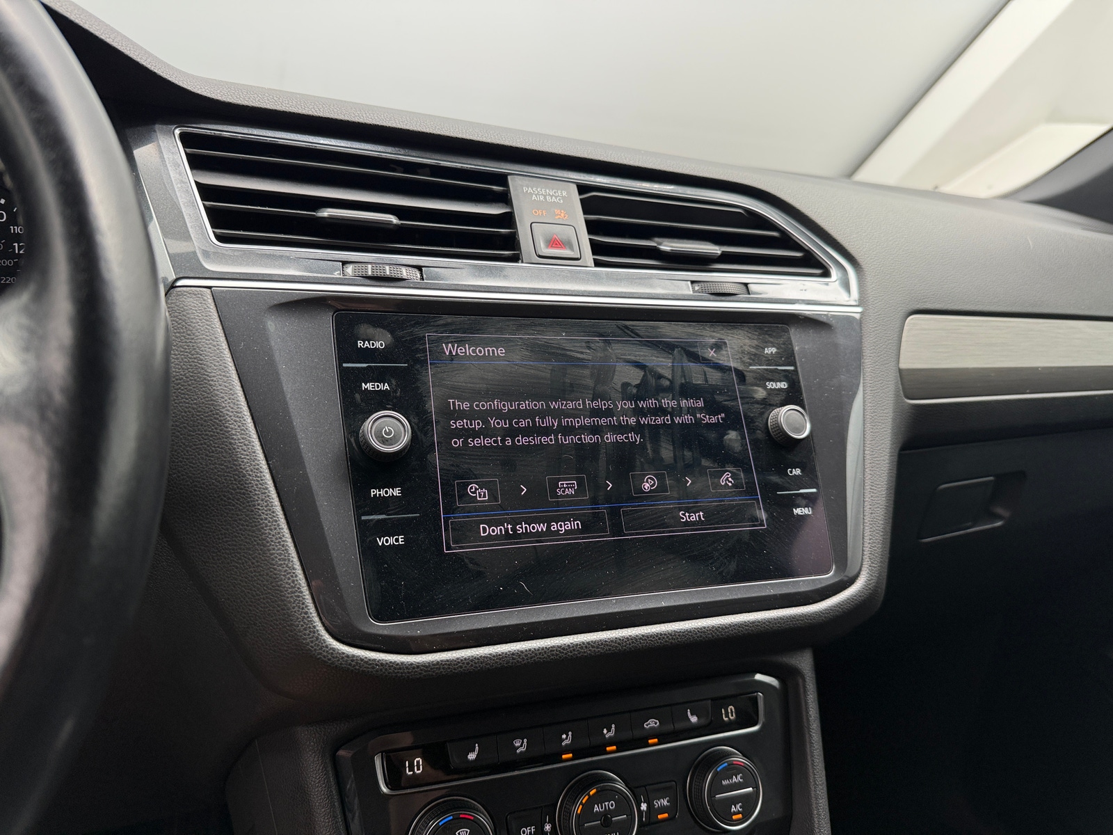 Thumbnail: 2021 Volkswagen Tiguan - 3