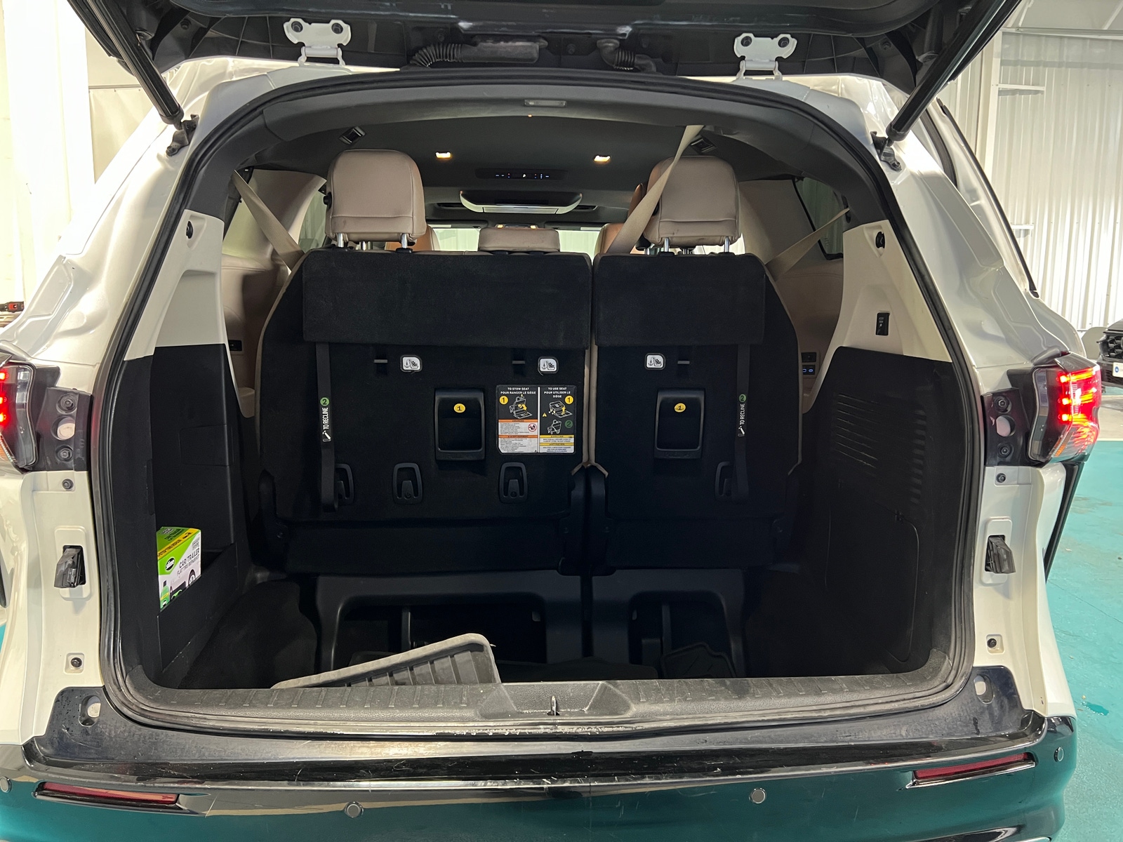 Thumbnail: 2021 Toyota Sienna - 6