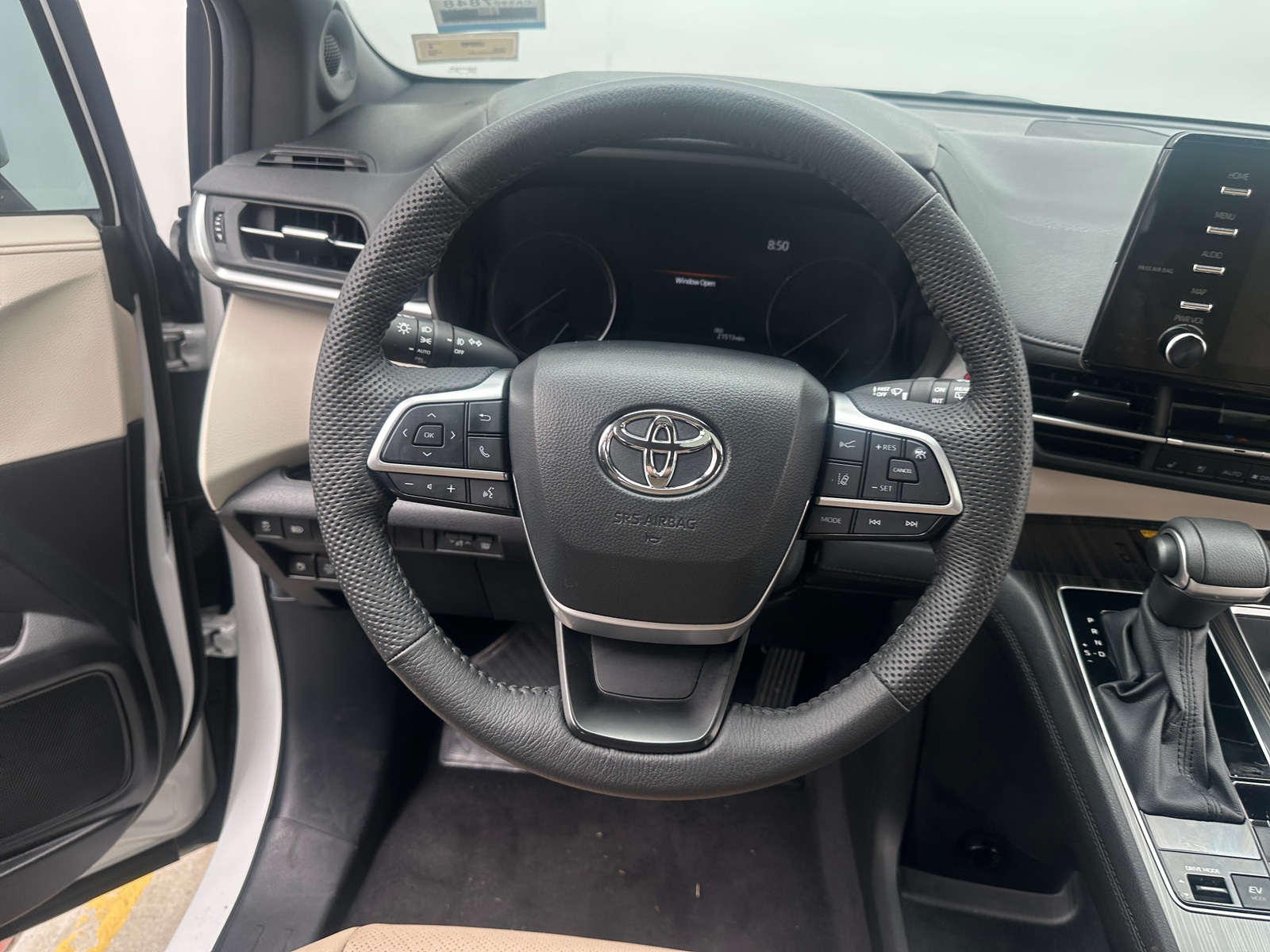 Thumbnail: 2024 Toyota Sienna - 4