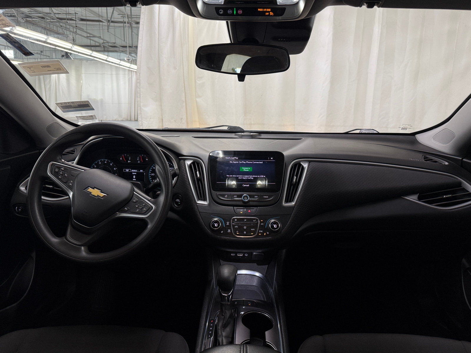 Thumbnail: 2023 Chevrolet Malibu - 3