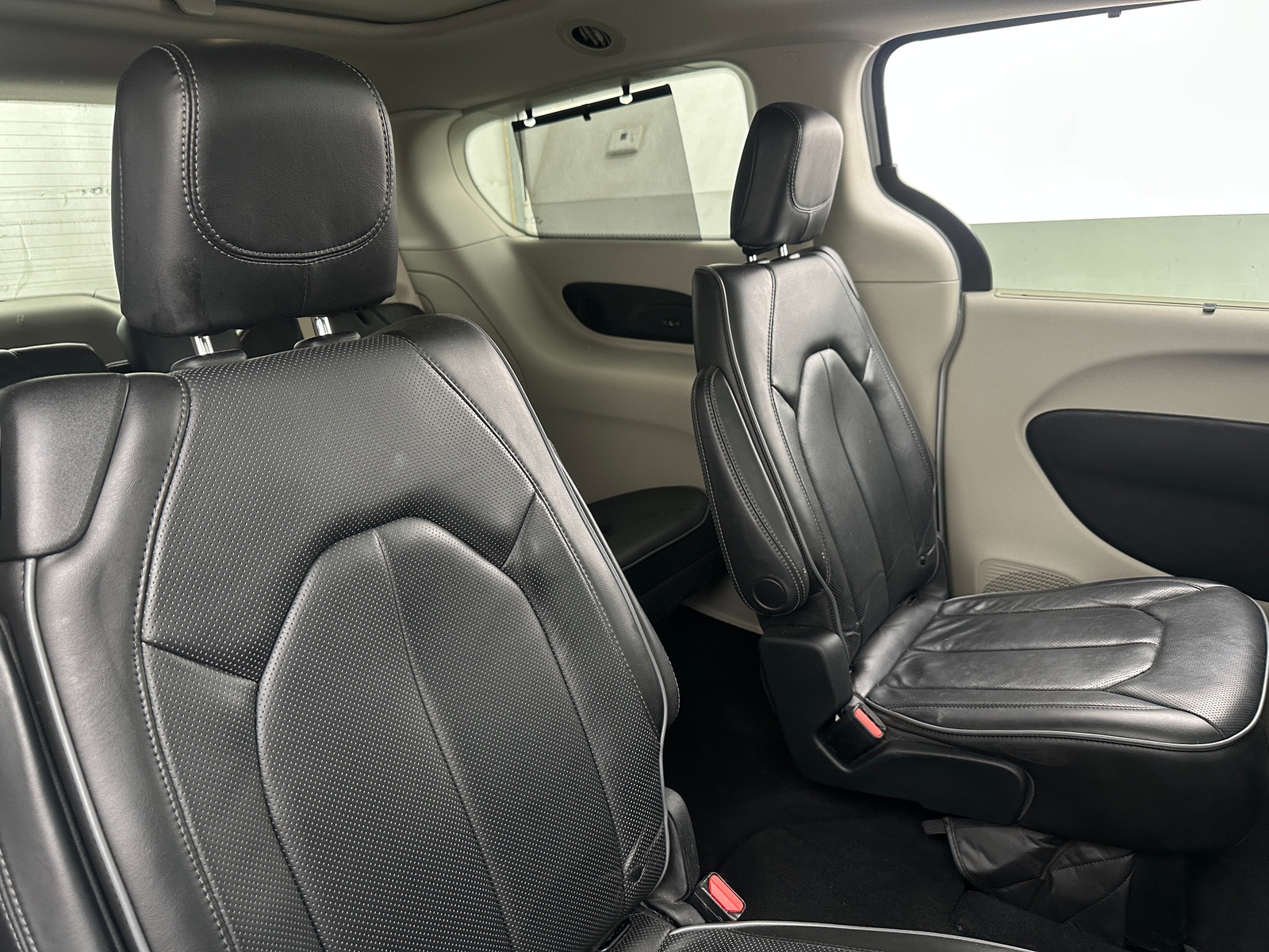 Thumbnail: 2020 Chrysler Pacifica - 5