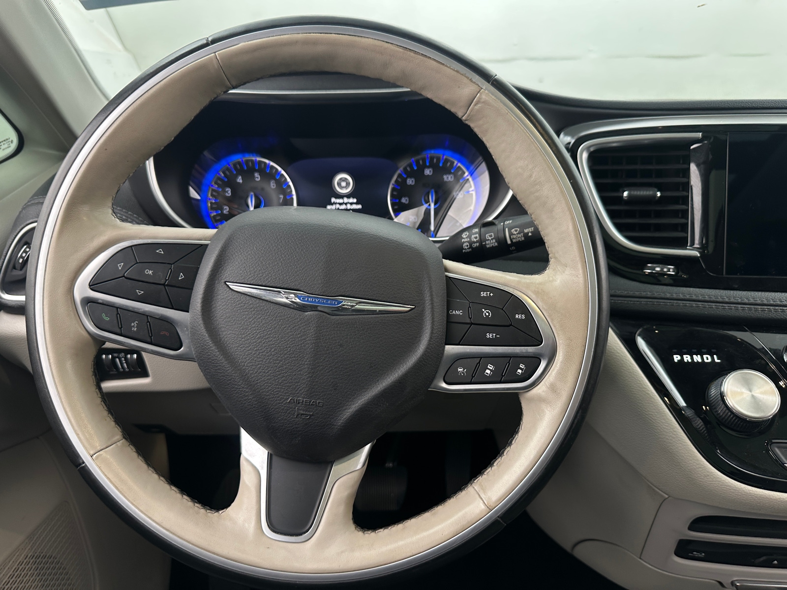 Thumbnail: 2020 Chrysler Pacifica - 4