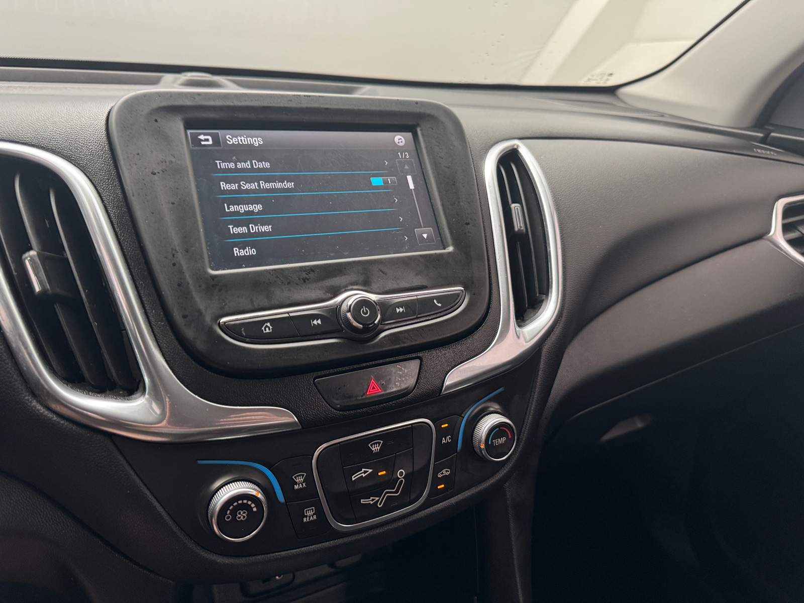 Thumbnail: 2018 Chevrolet Equinox - 4