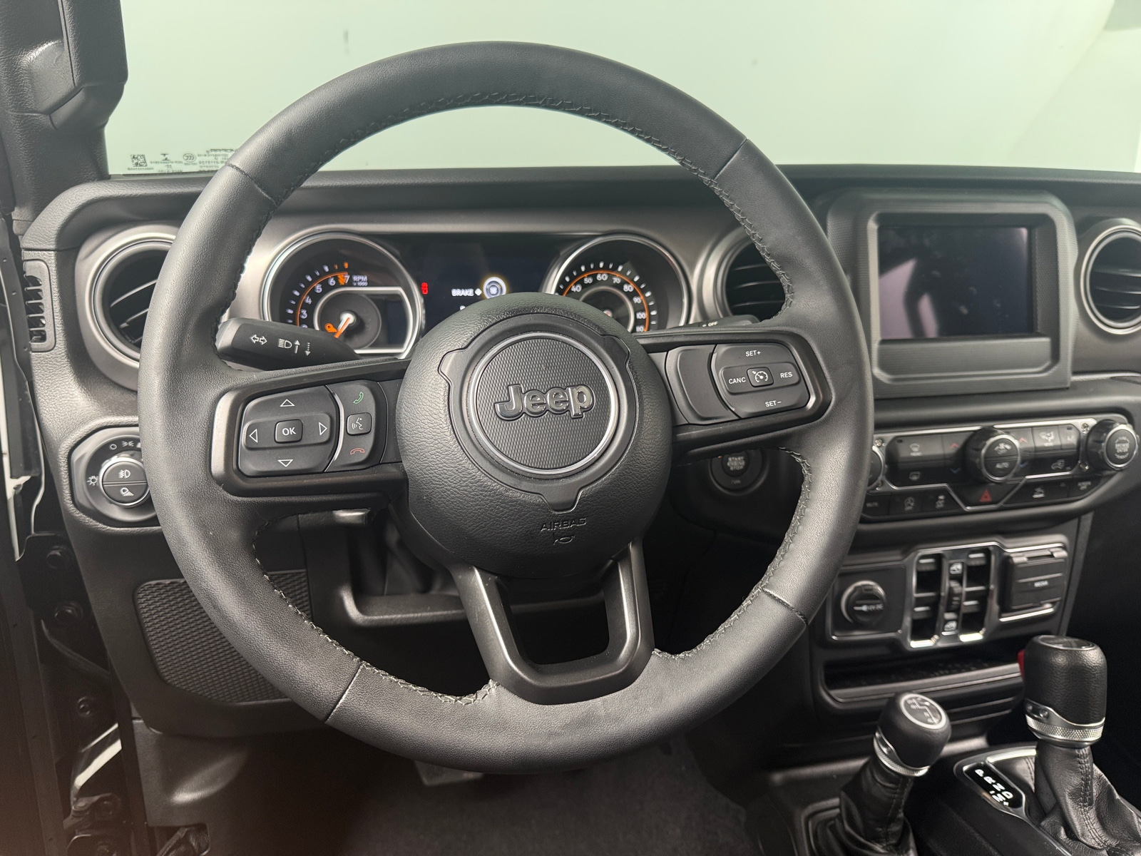Thumbnail: 2023 Jeep Gladiator - 5
