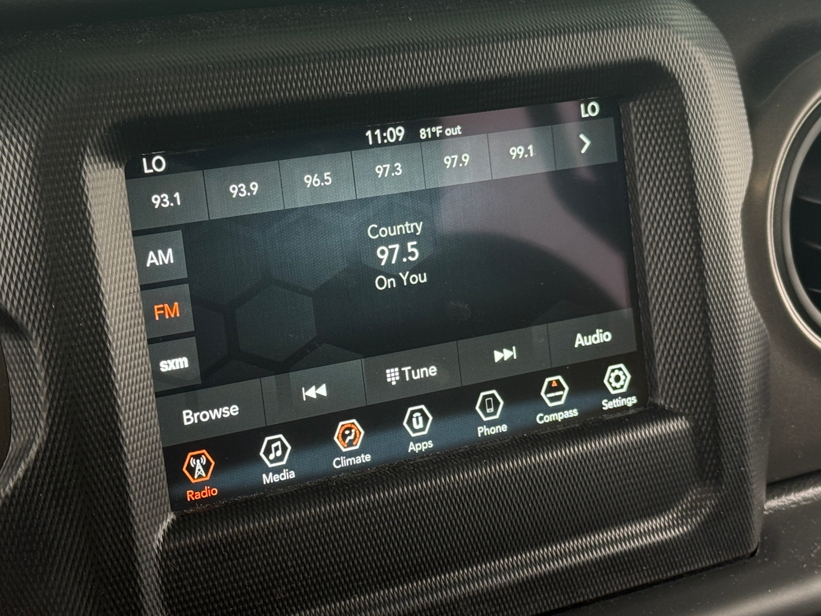 Thumbnail: 2023 Jeep Gladiator - 4