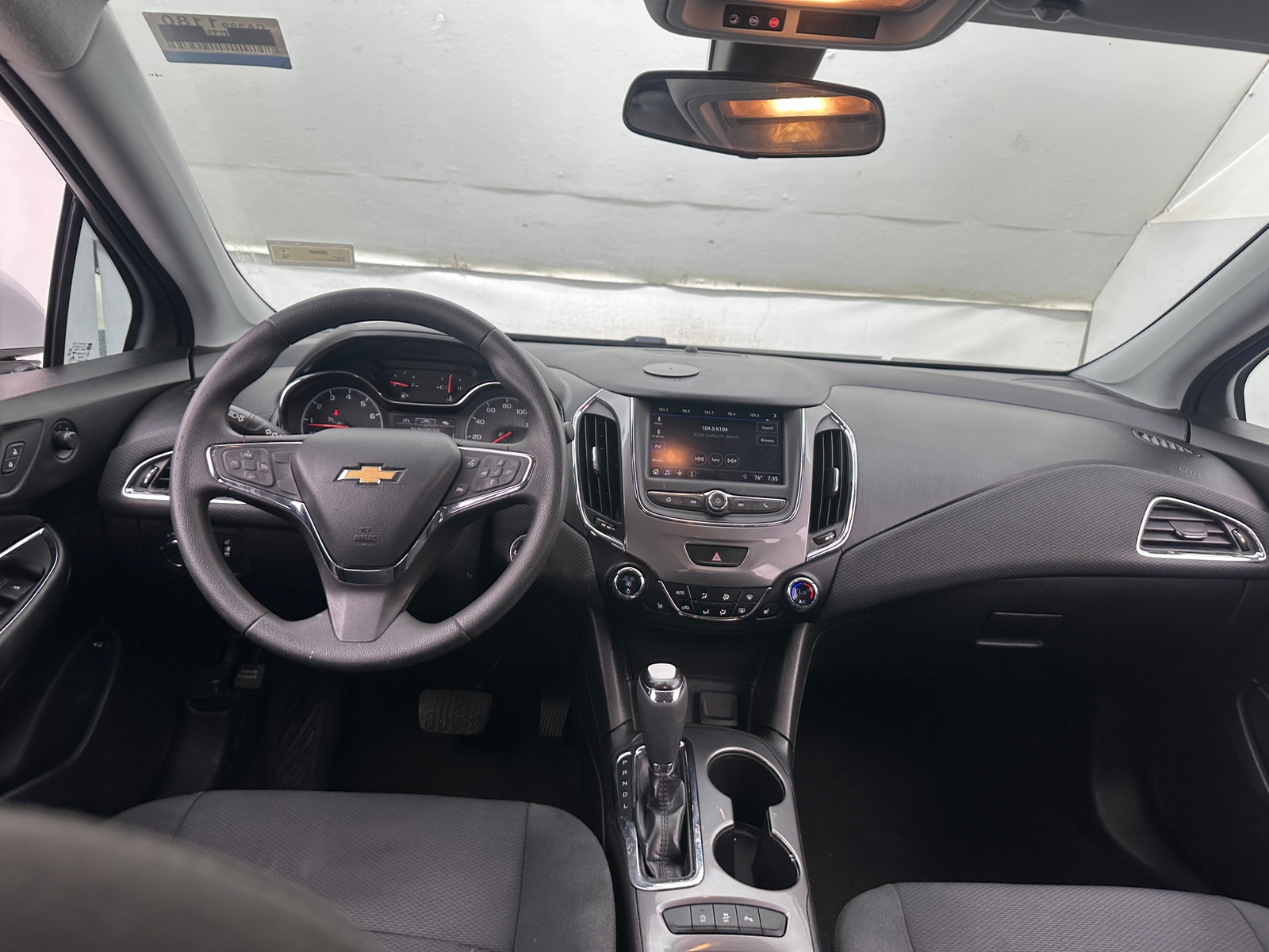 Thumbnail: 2019 Chevrolet Cruze - 3