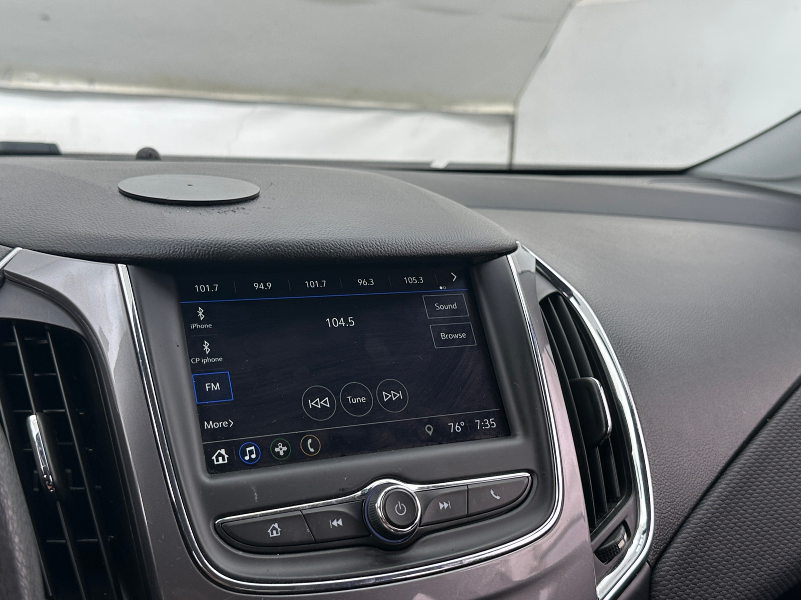 Thumbnail: 2019 Chevrolet Cruze - 4