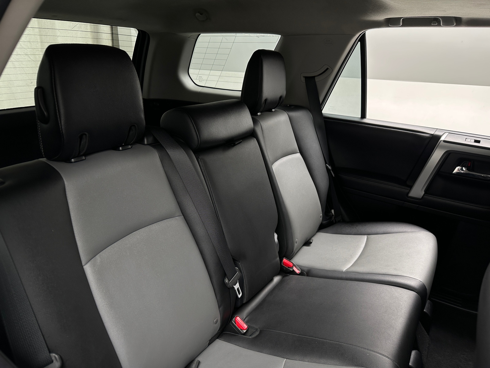 Thumbnail: 2016 Toyota 4Runner - 6