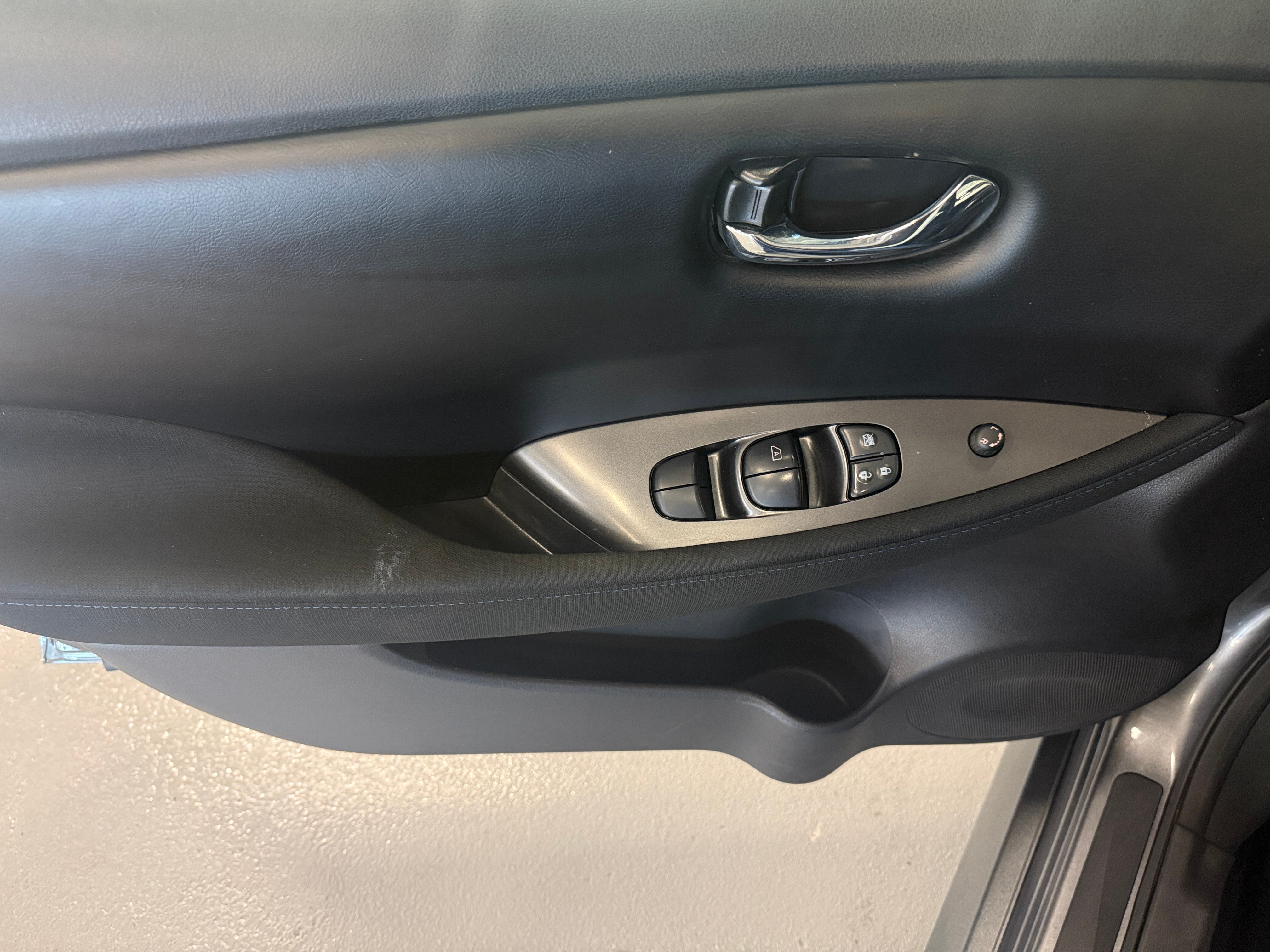 Used 2023 Nissan Leaf S with VIN 1N4AZ1BV7PC562484 for sale in Pewaukee, WI