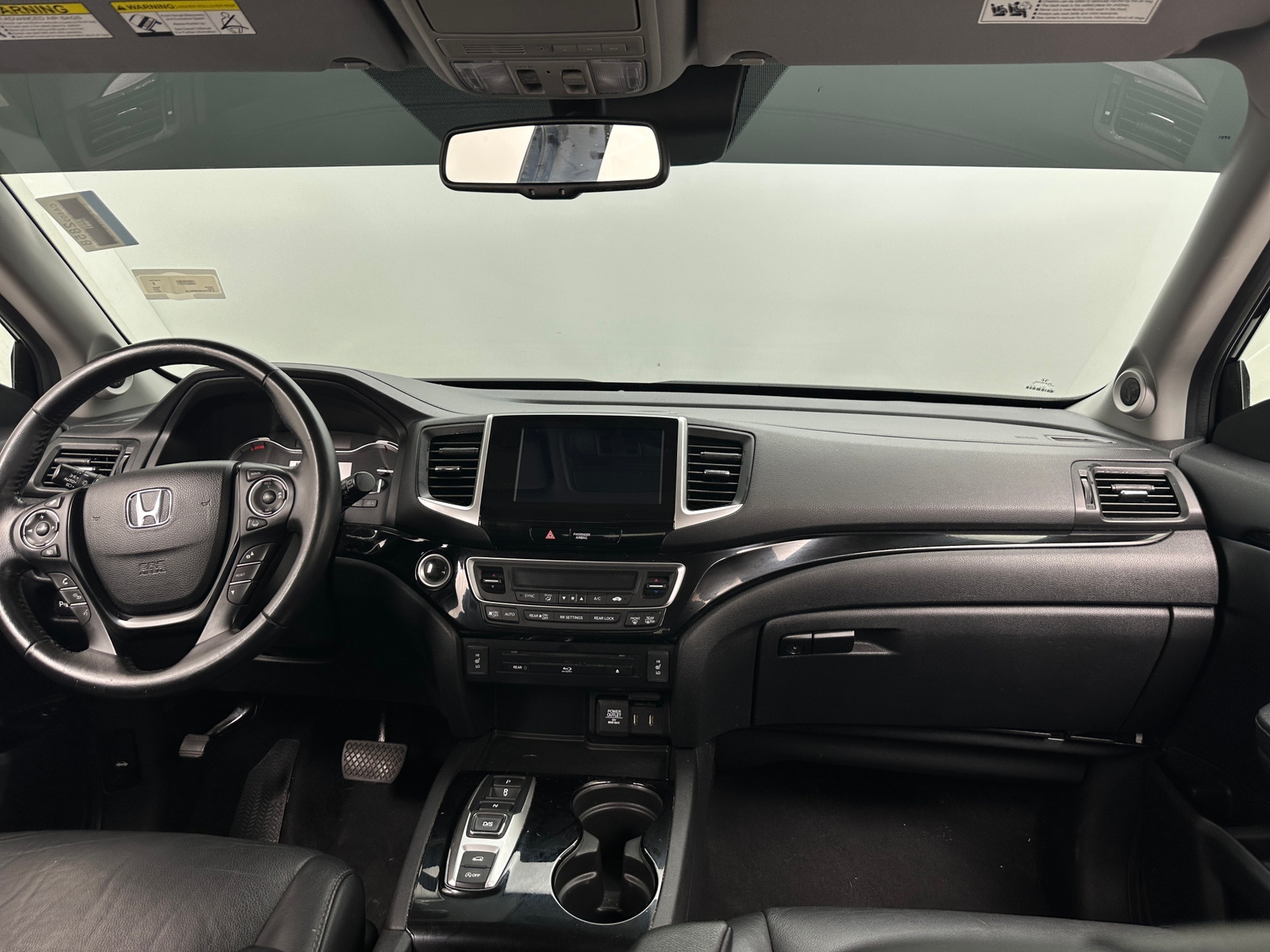 Thumbnail: 2017 Honda Pilot - 2