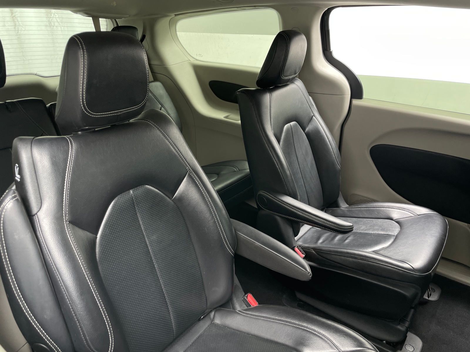 Thumbnail: 2022 Chrysler Pacifica - 5