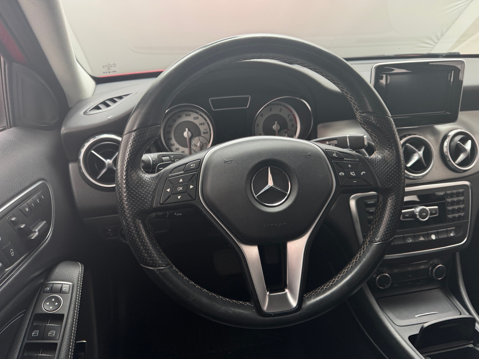 Thumbnail: 2015 Mercedes-Benz GLA - 4