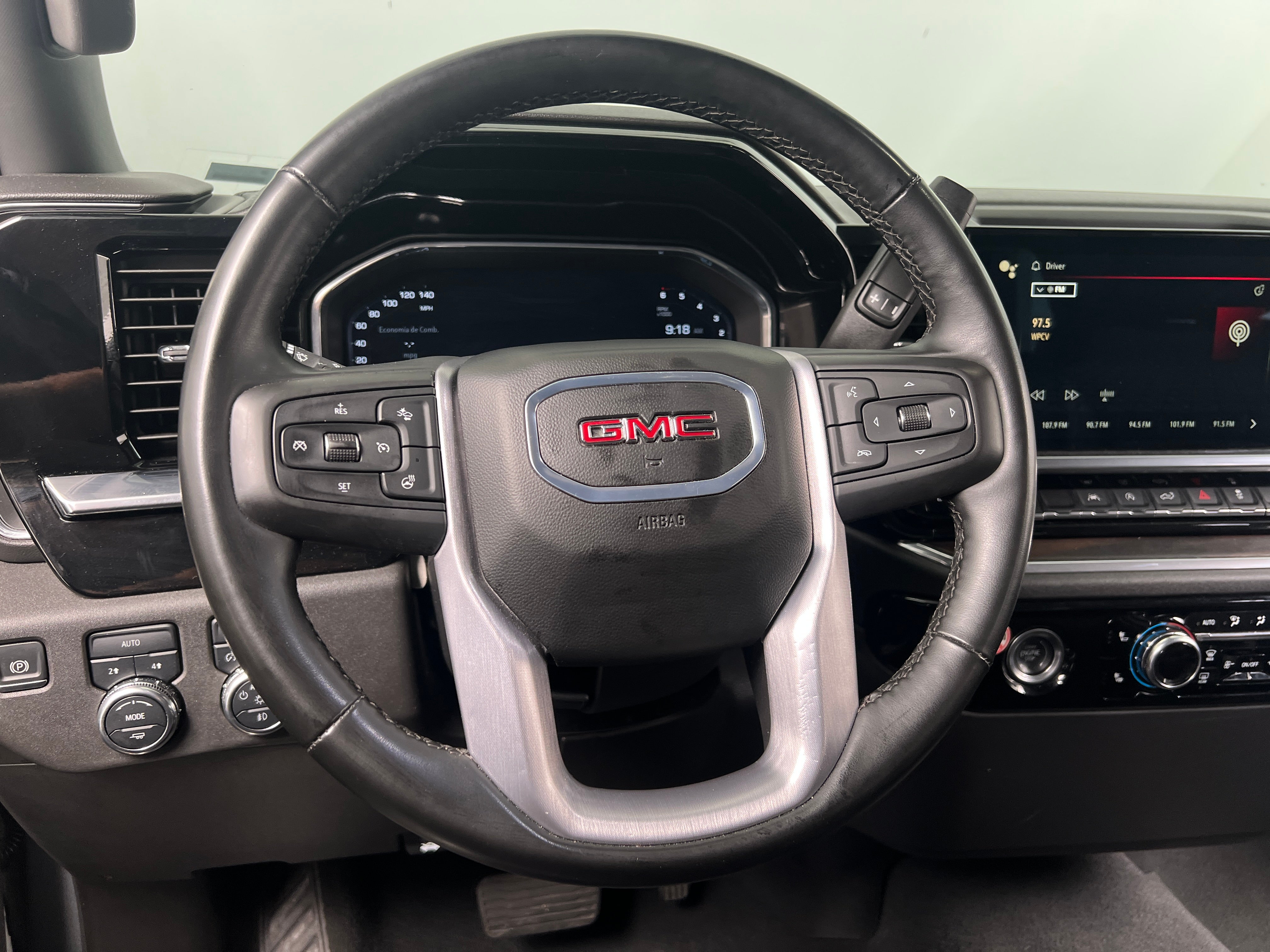 2024 GMC Sierra 1500 SLT - Photo 7