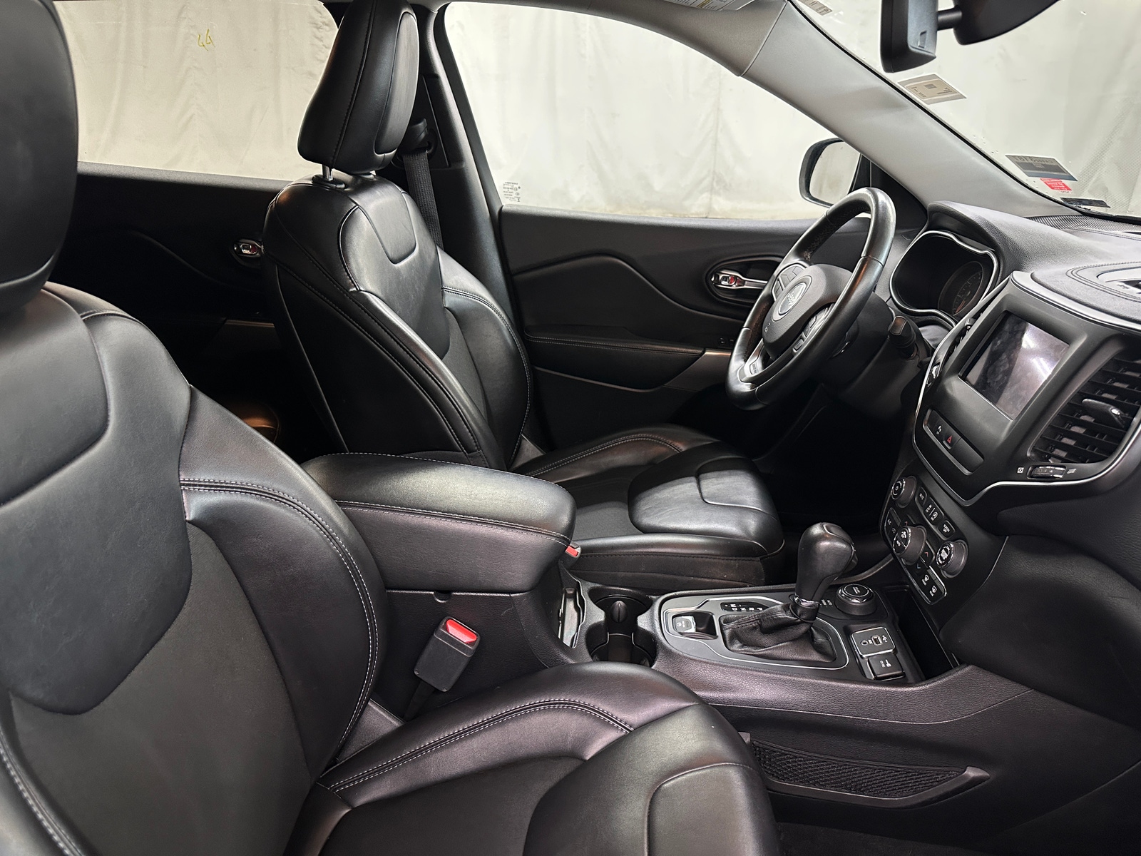 Thumbnail: 2019 Jeep Cherokee - 2
