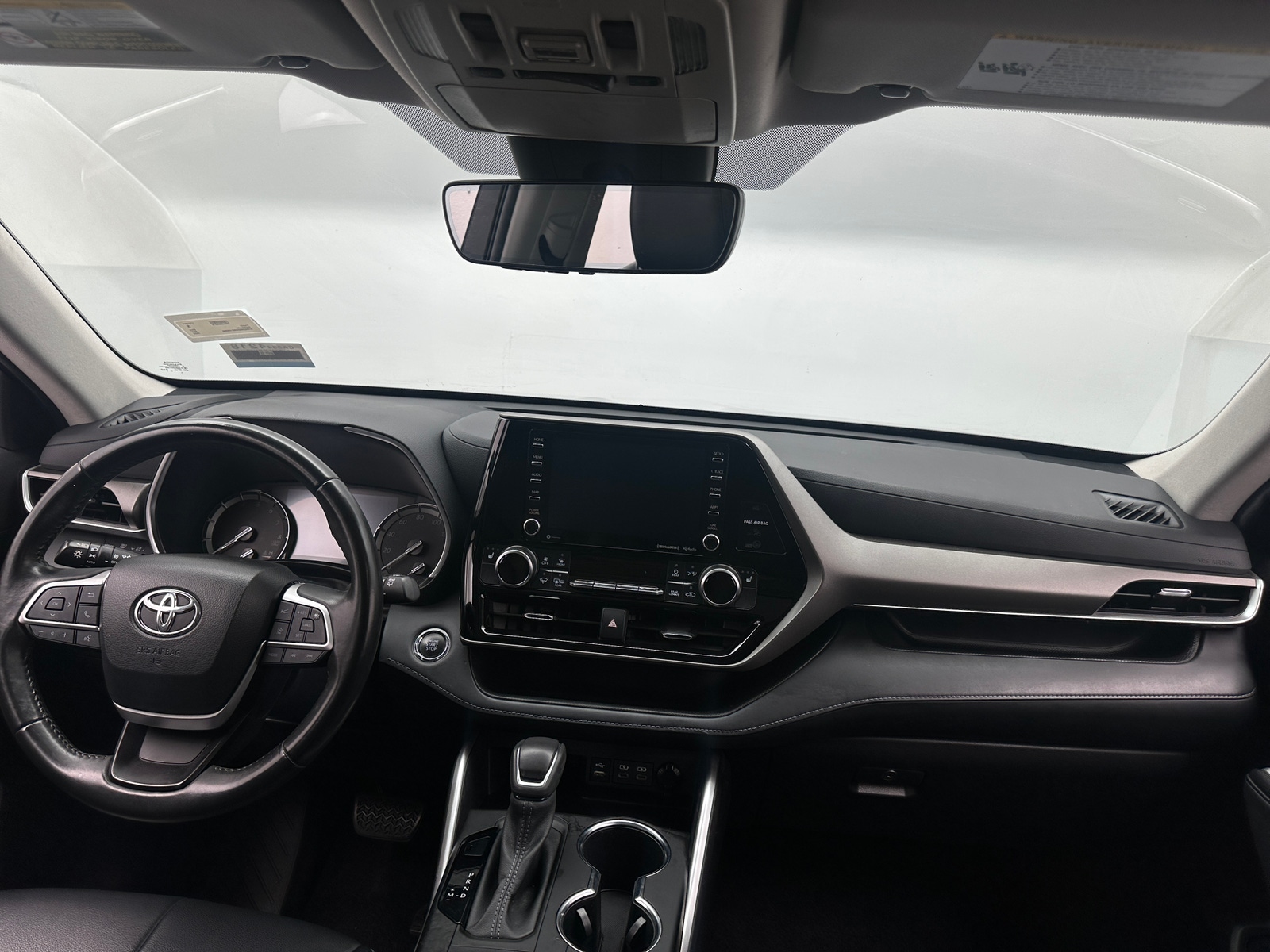 Thumbnail: 2022 Toyota Highlander - 2