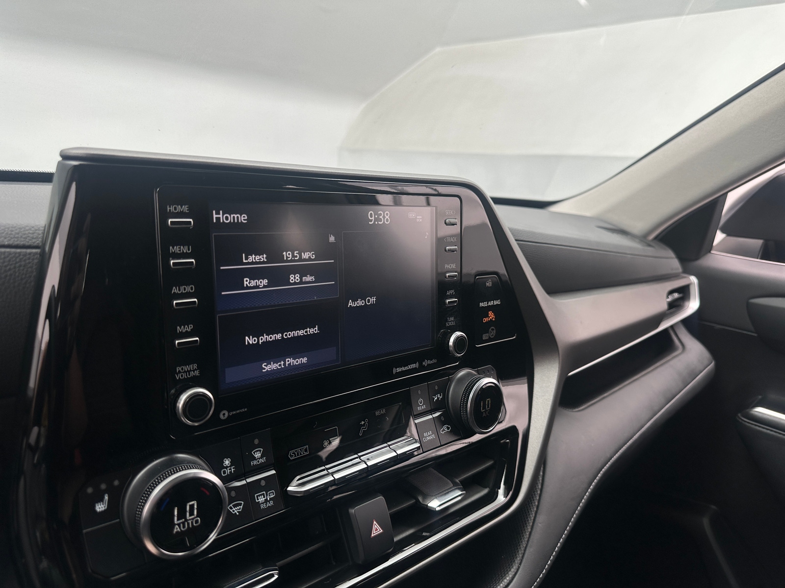 Thumbnail: 2022 Toyota Highlander - 3