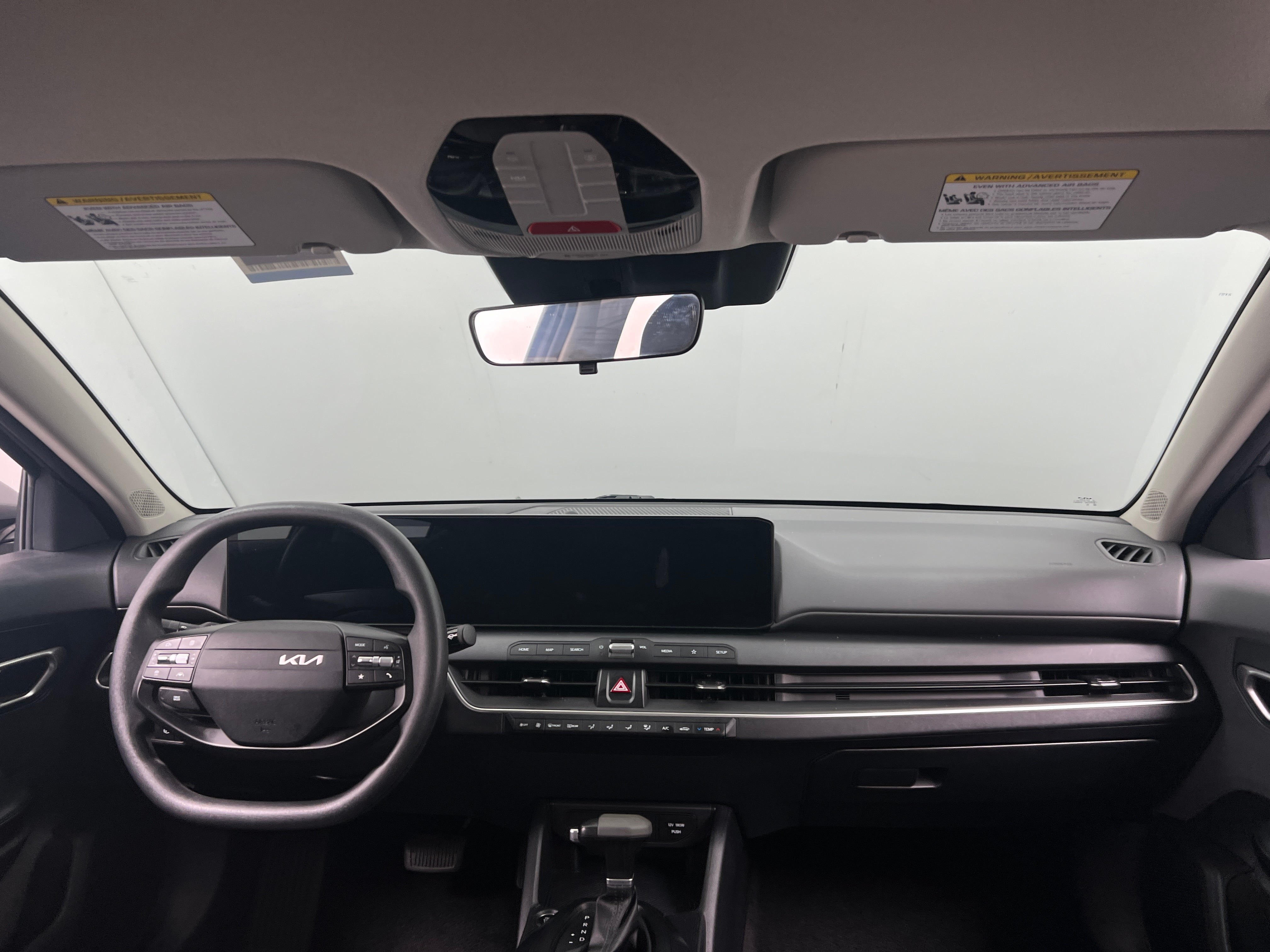 2025 Kia K4 LXS - Photo 2