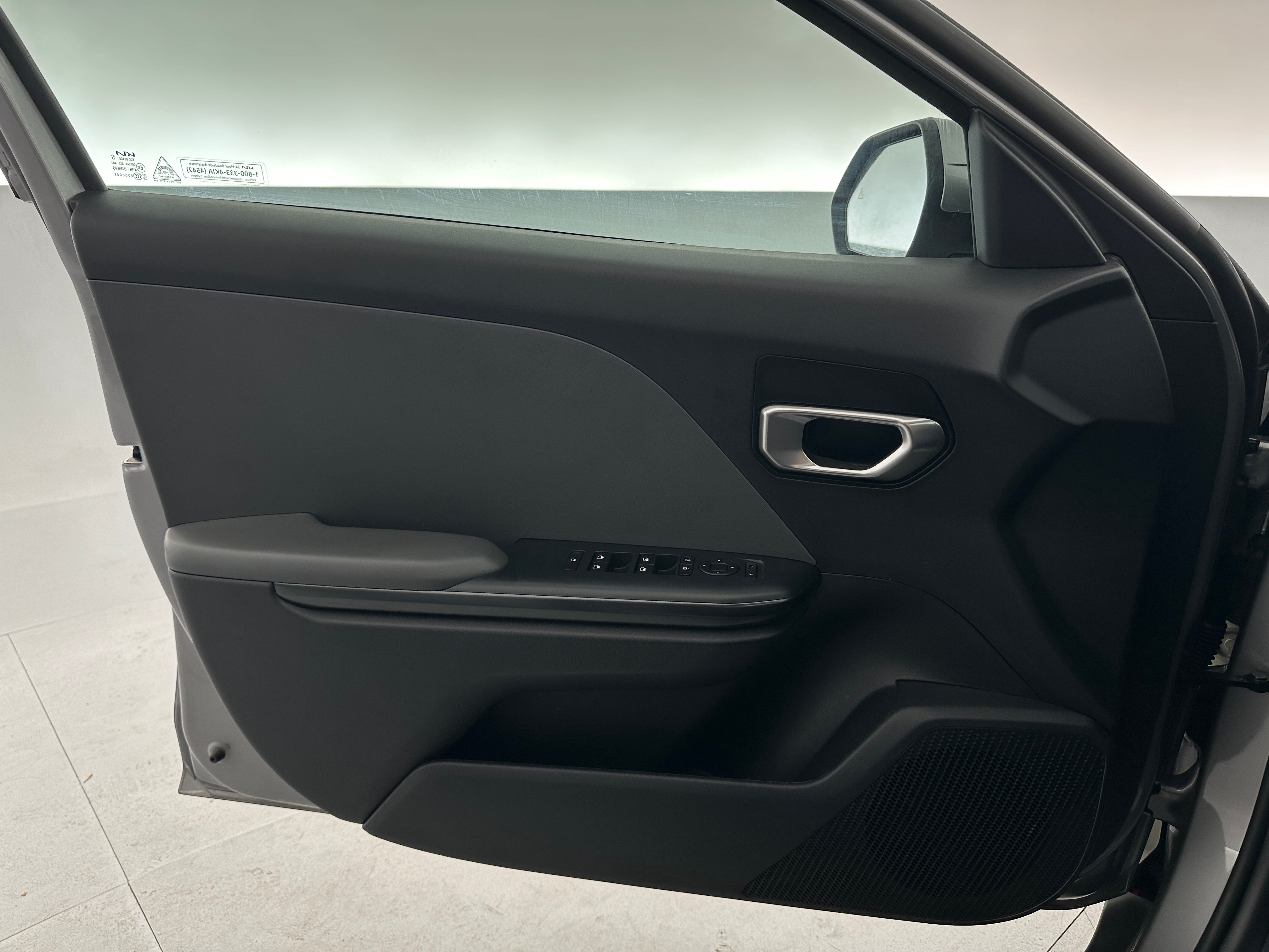 2025 Kia K4 LXS - Photo 7