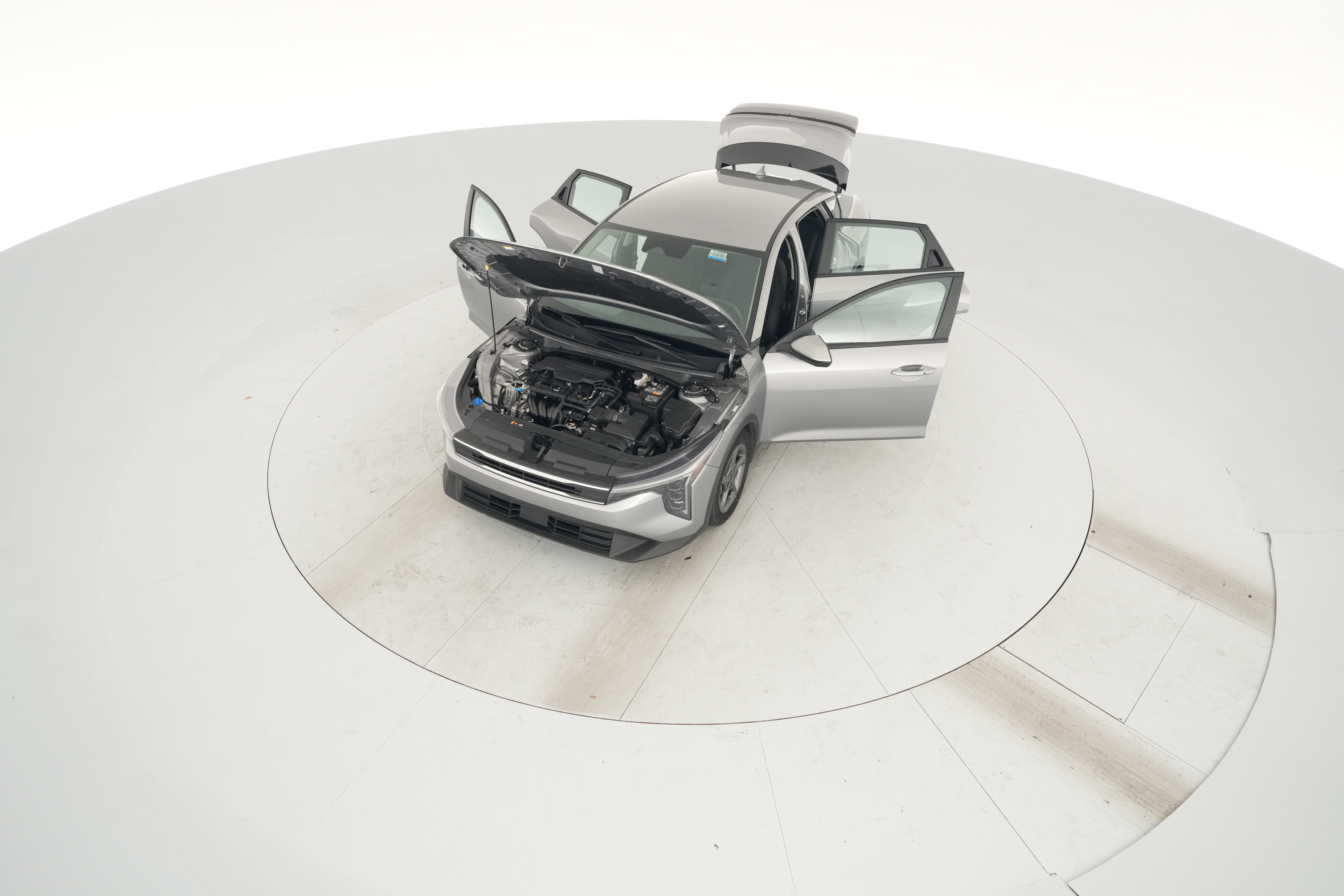 2025 Kia K4 LXS - Photo 37
