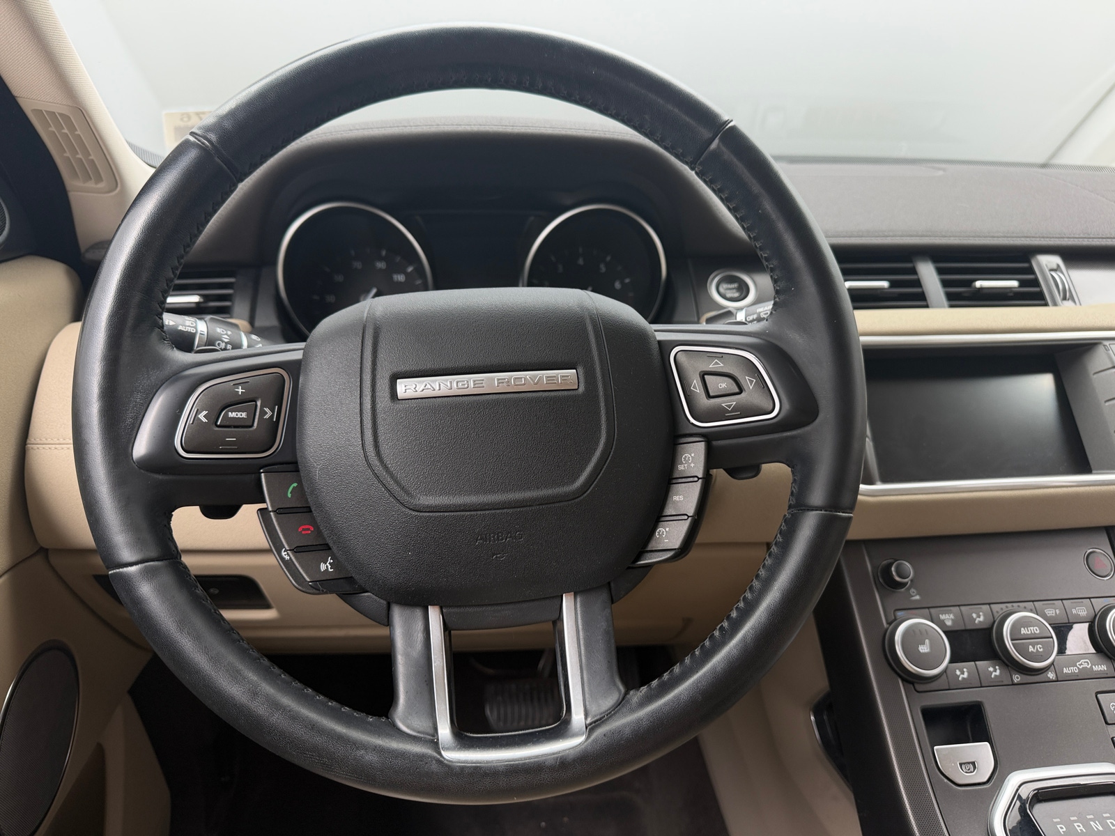 Thumbnail: 2018 Land Rover Range Rover Evoque - 4